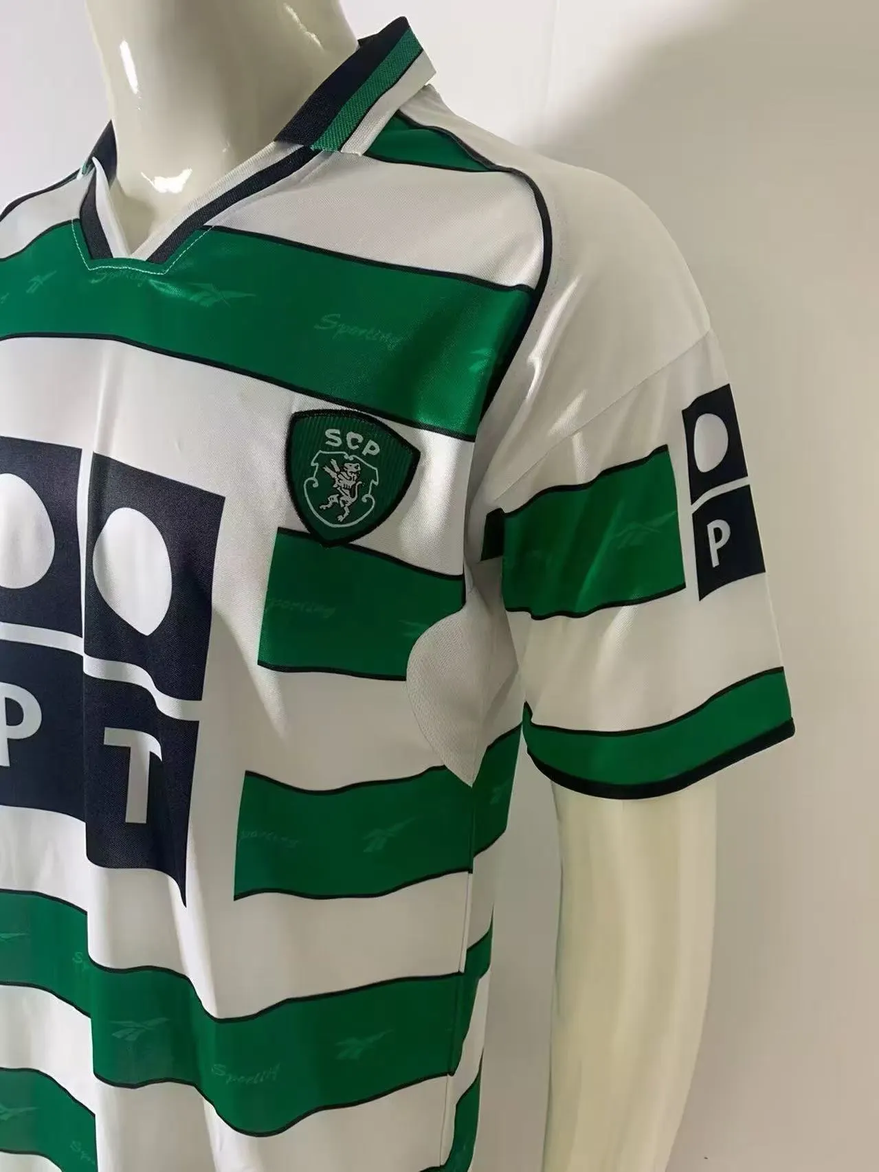 2001-2002 Retro Sporting Lisbon Home Football Shirt 1:1 Thai Quality - Image 5