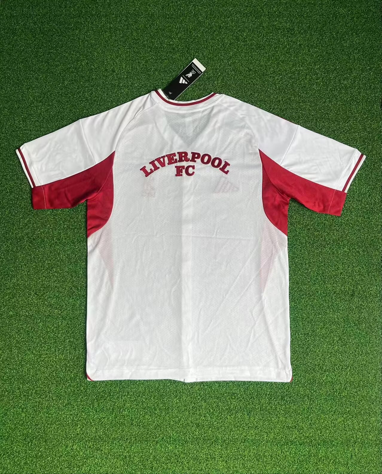 2025/2026 Liverpool white baseball uniform Football Jersey 1:1 Thai quality - Image 3