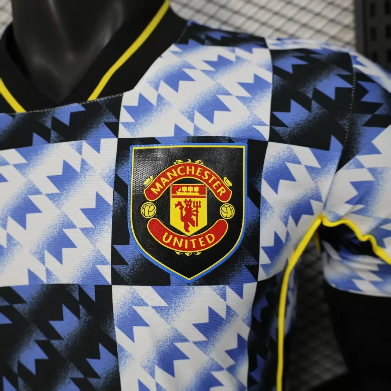 2025/2026 Spielerversion Manchester United Sonderedition 02 Fußballtrikot 1:1 Thai-Qualität – Bild 5