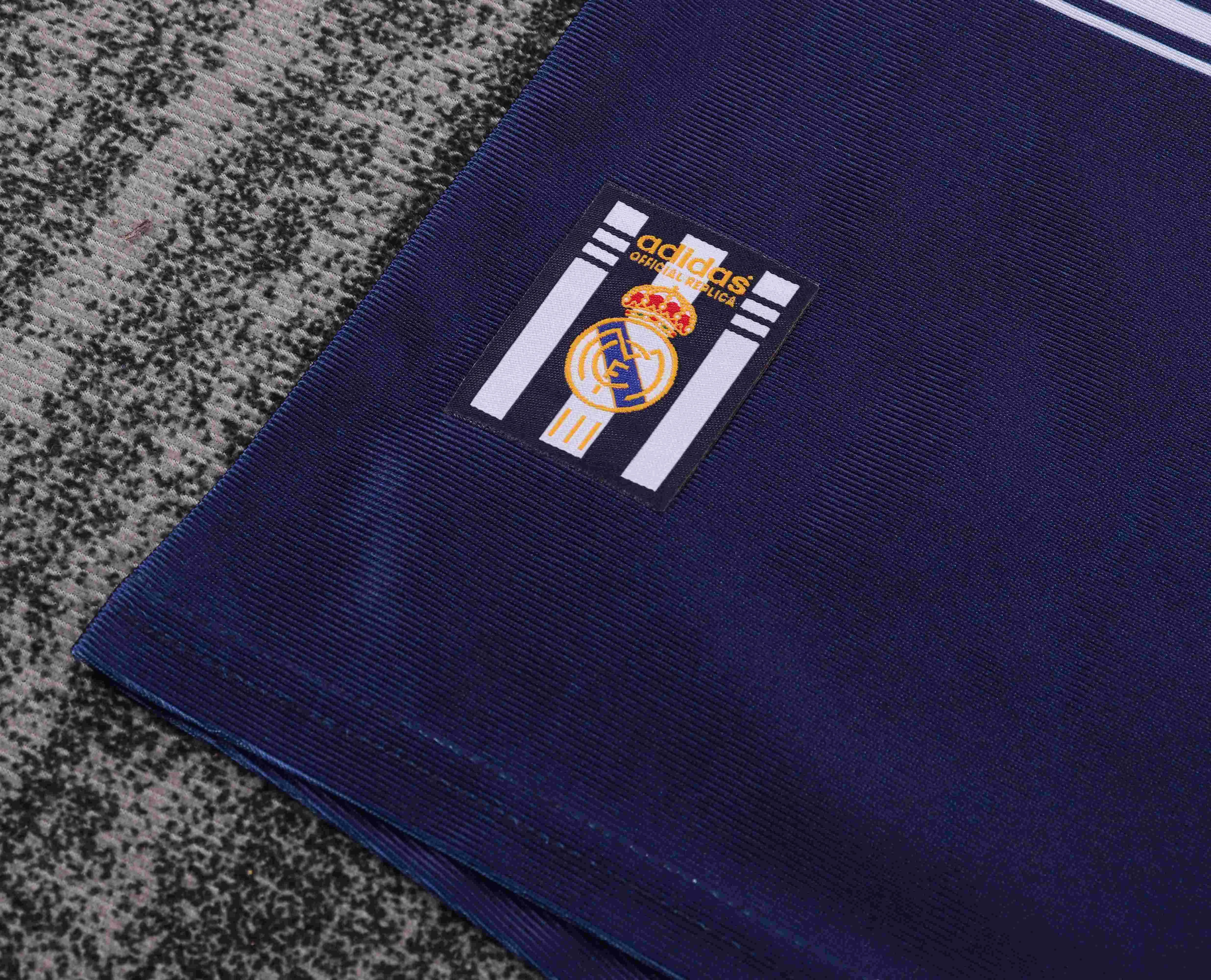 1998-1999 Retro Real Madrid Away Football Shirt 1:1 Thai Quality Kids Size - Image 8