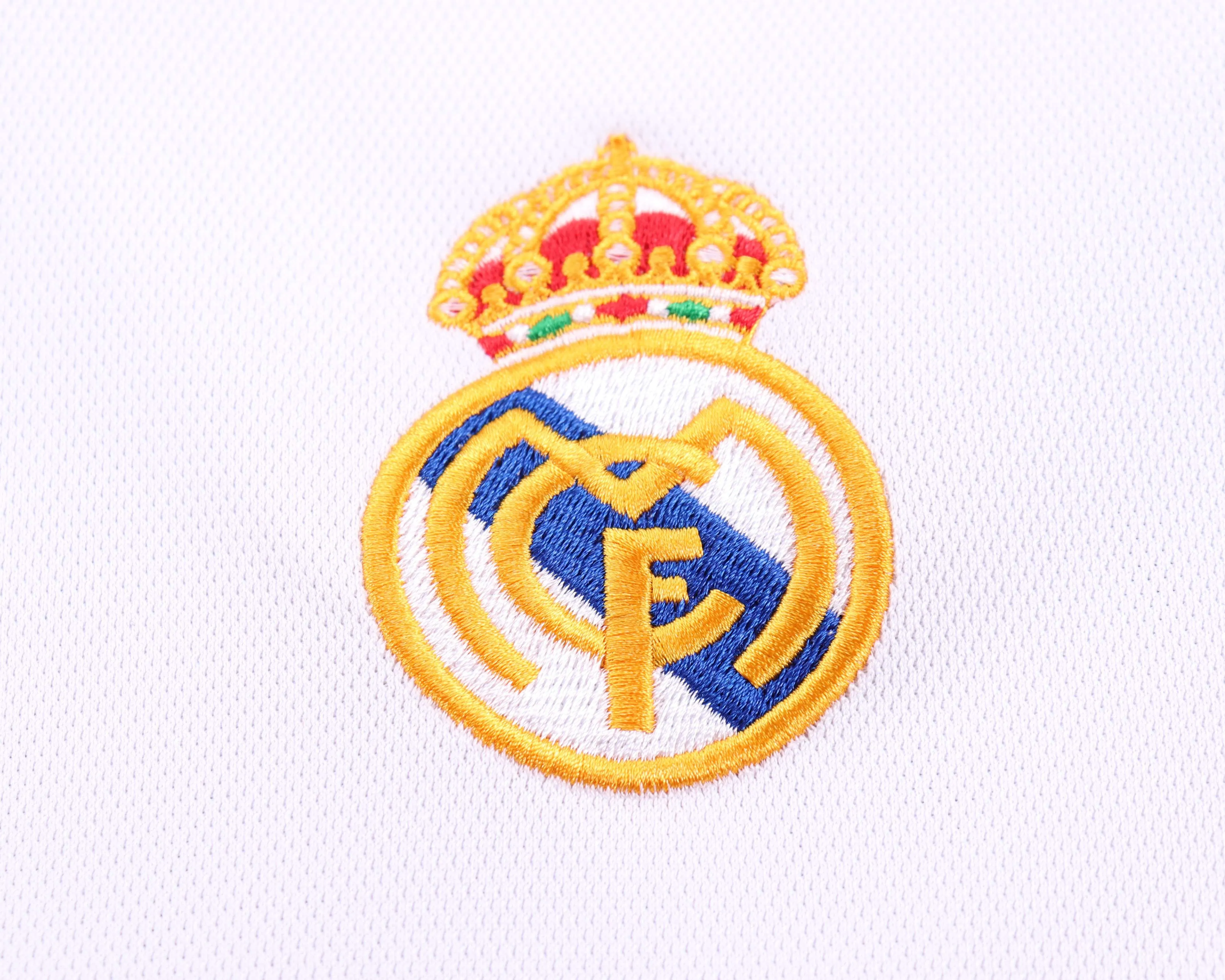 2000-2001 Retro Real Madrid Home Football Shirt 1:1 Thai Quality Kids Size - Image 5