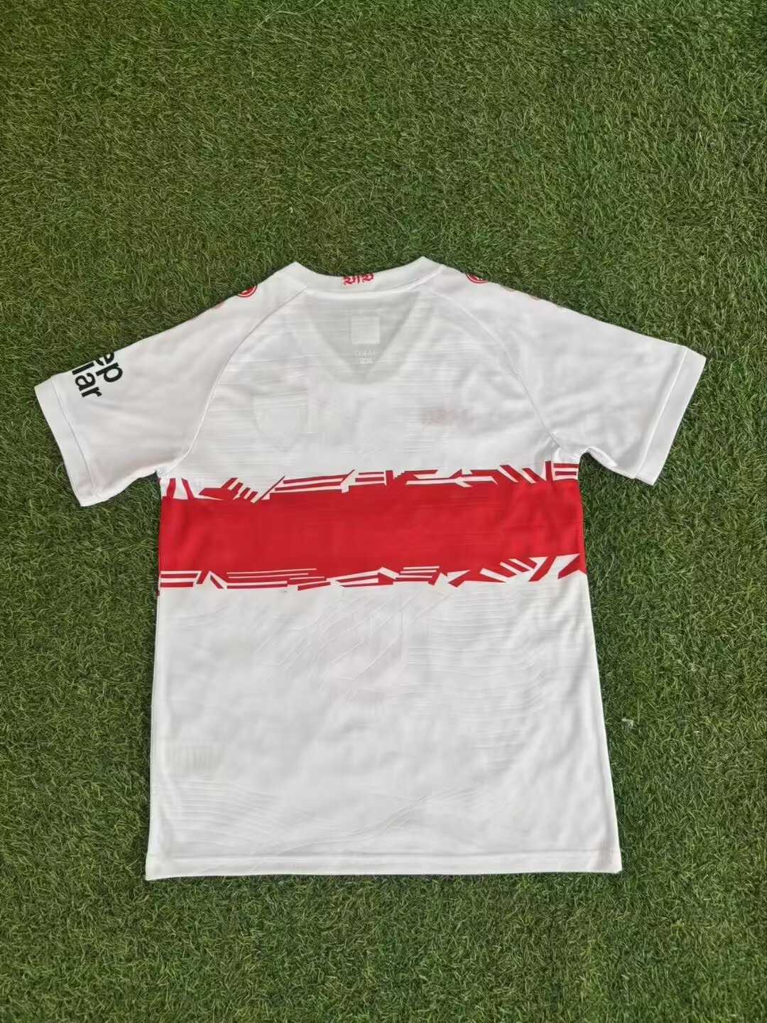 2025/2026 VfB Stuttgart İç saha Futbol forması 1:1 Tayland kalitesi - Görsel 3
