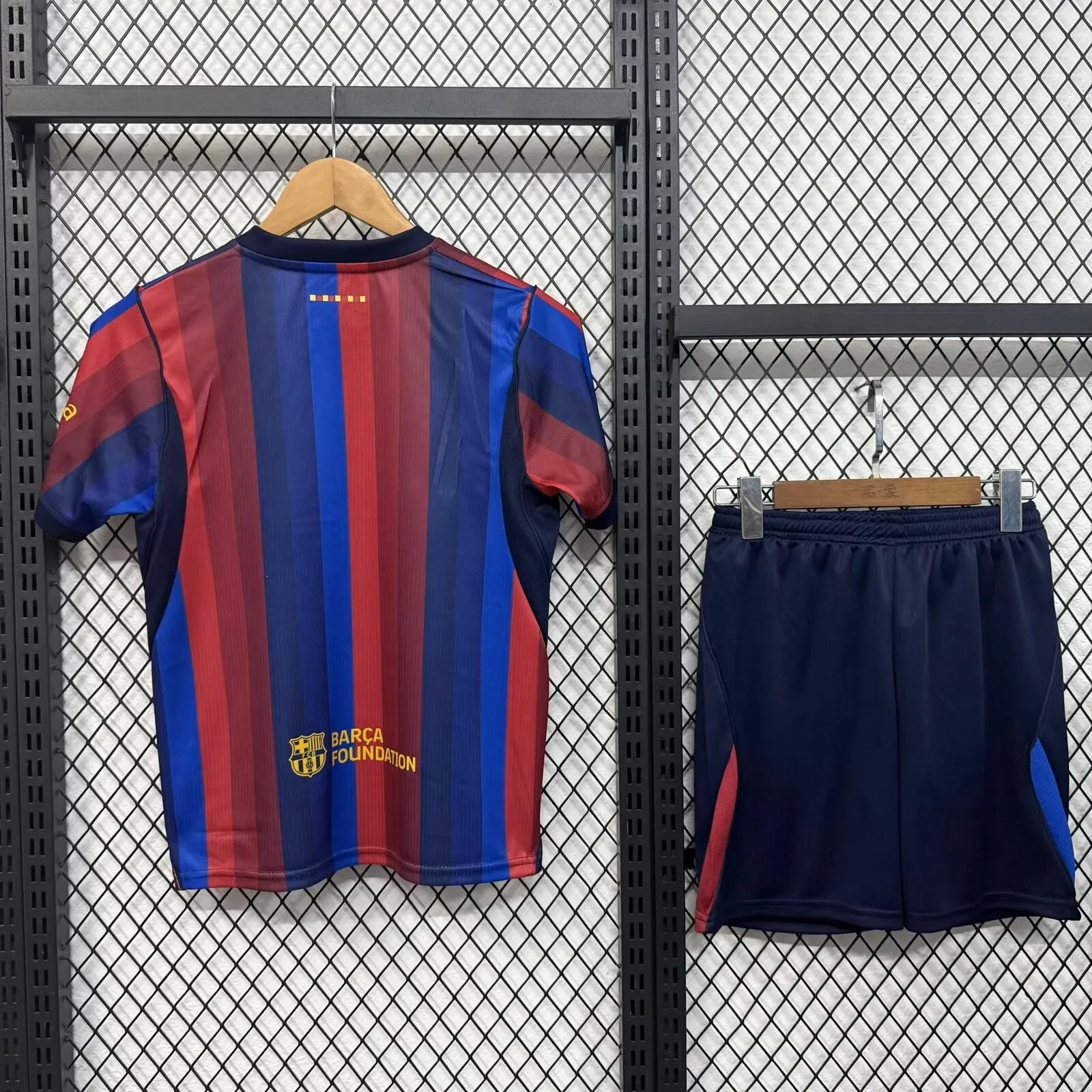 2026/2027 Barcelona Domicile Maillot de football Qualité thaï 1:1 Taille enfant – Image 3