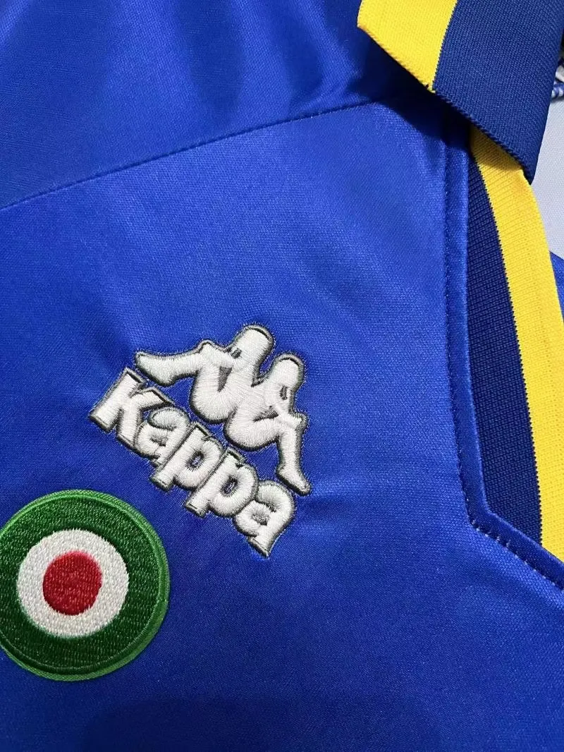 1995/1996 Retro Juventus Away Soccer Jersey 1:1 Thai Quality - Image 5