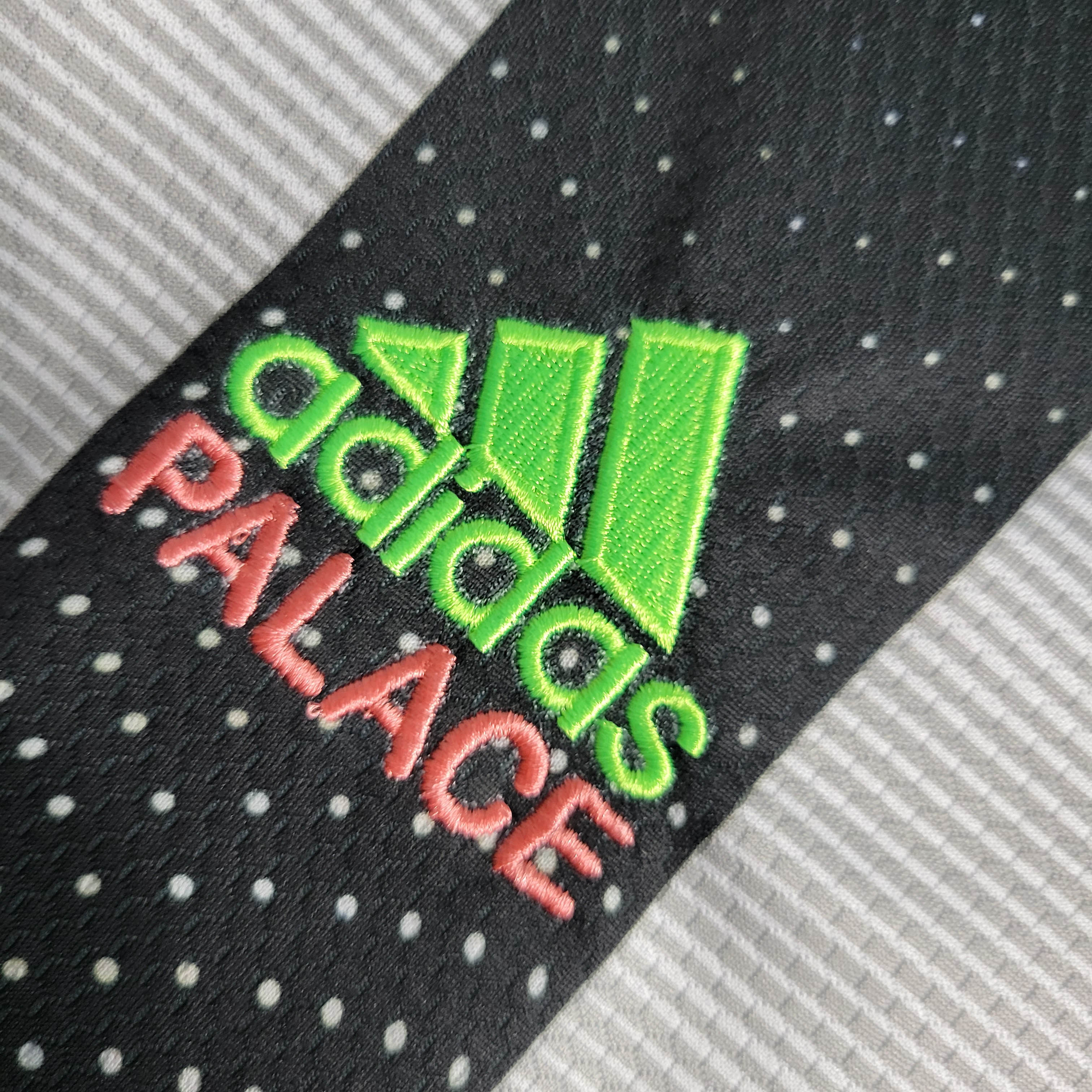 2019/2020 Retrô Juventus Edição Preto e Branco Stripes Camisa de futebol Qualidade tailandesa 1:1 - Image 4