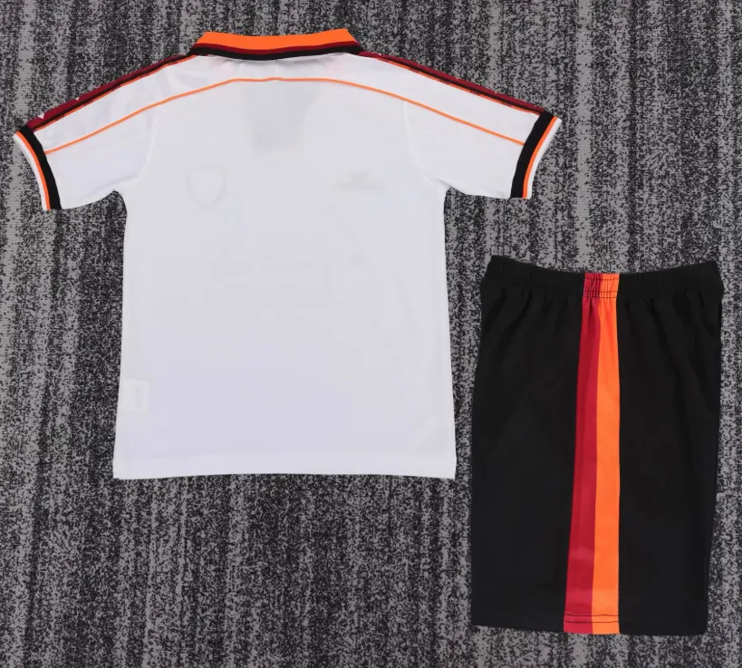 1999/2000 Retrô Roma Fora Camisa de futebol Qualidade tailandesa 1:1 Tamanho infantil - Image 2