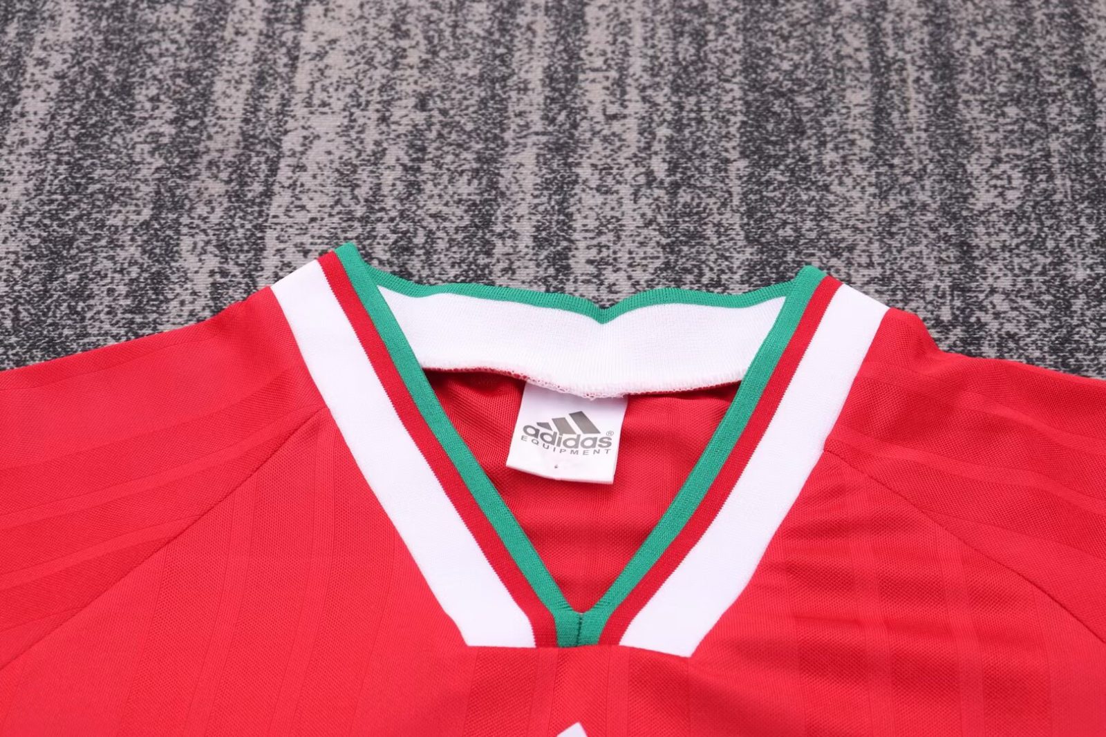 1993/1995 Retro Liverpool Home Football Jersey 1:1 Thai Quality Kids Size - Image 4