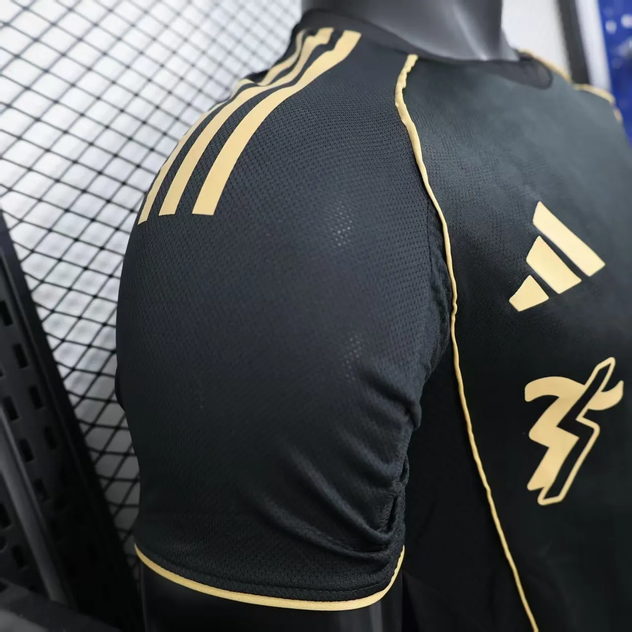 2025/2026 Versão jogador Fulham Terceira Fora Camisa de futebol Qualidade tailandesa 1:1 - Image 6