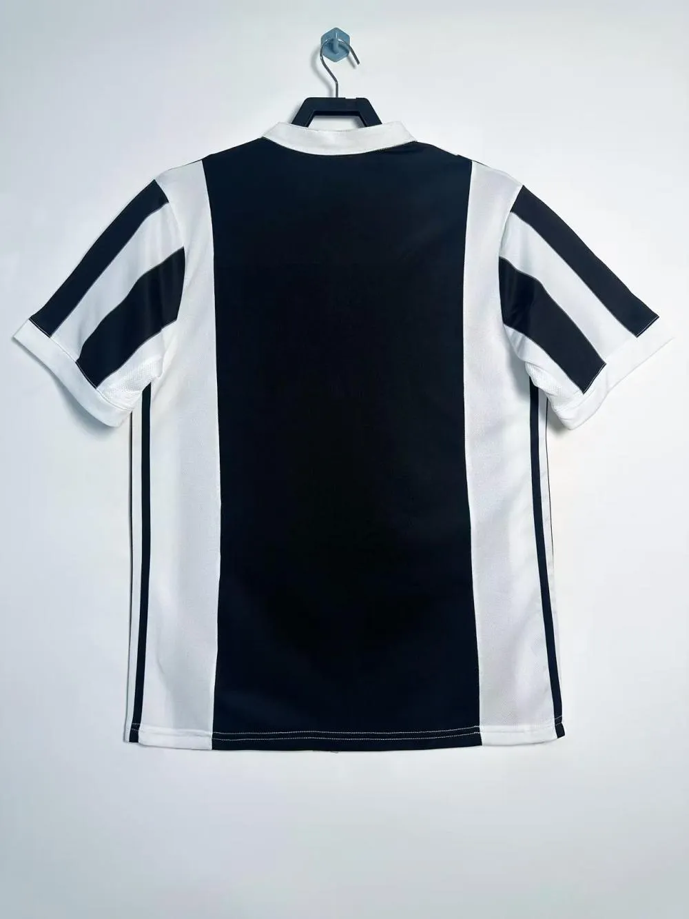 2017/2018 Retro Juventus Thuis Voetbalshirt 1:1 Thaise kwaliteit - Afbeelding 2