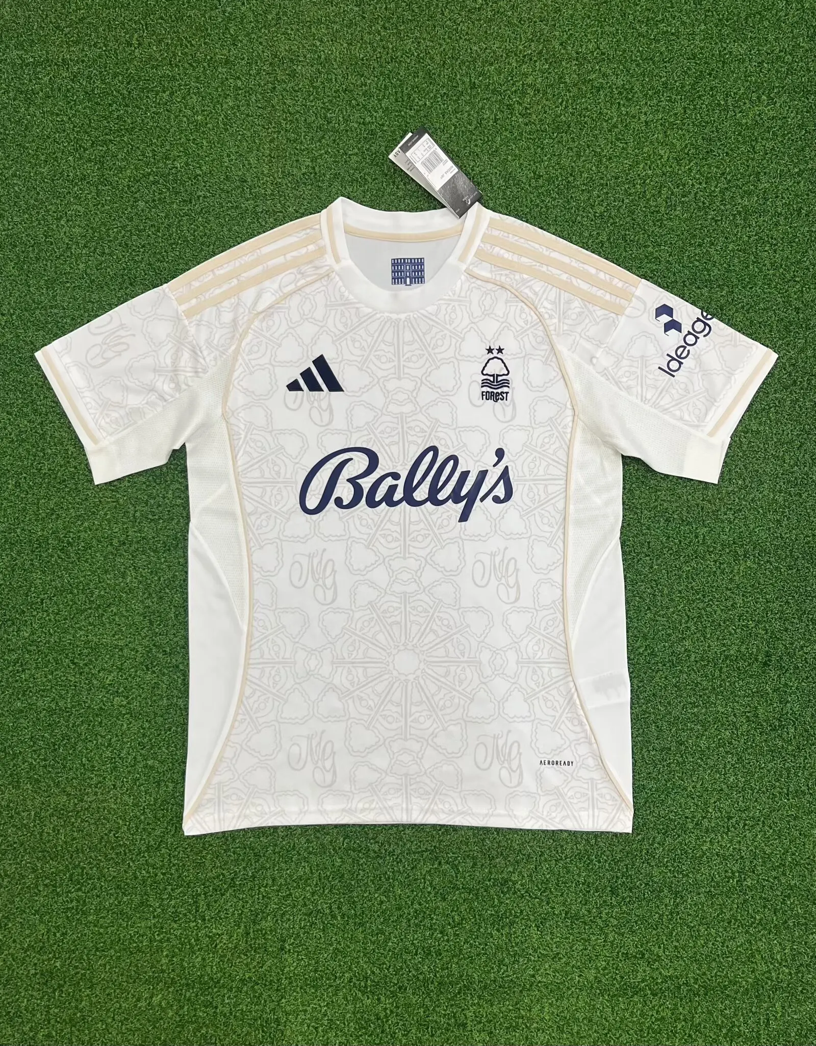 2025/2026 Nottingham Forest Deplasman Futbol forması 1:1 Tayland kalitesi
