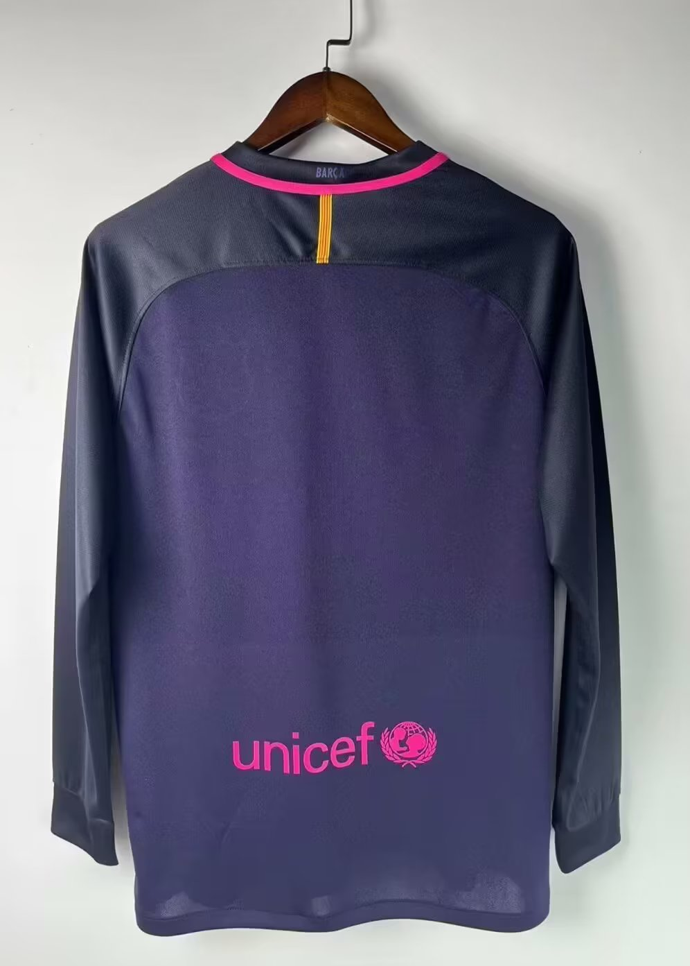2016/2017 Retro Long Sleeve Barcelona Away Football Shirt 1:1 Thai Quality - Image 3