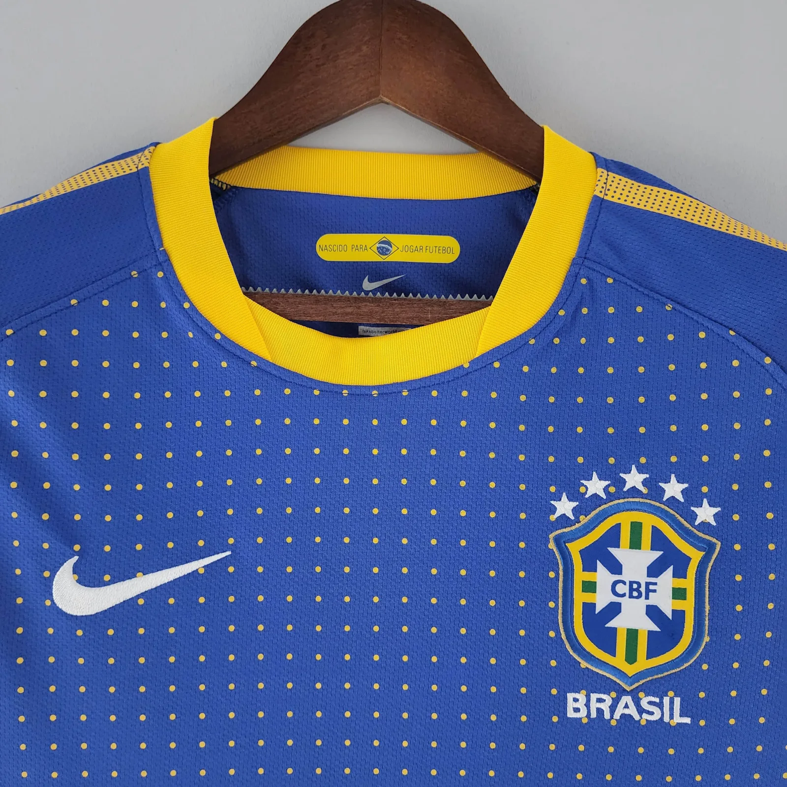 2010 Retro Brasilien Auswärts Fußballtrikot – Bild 4