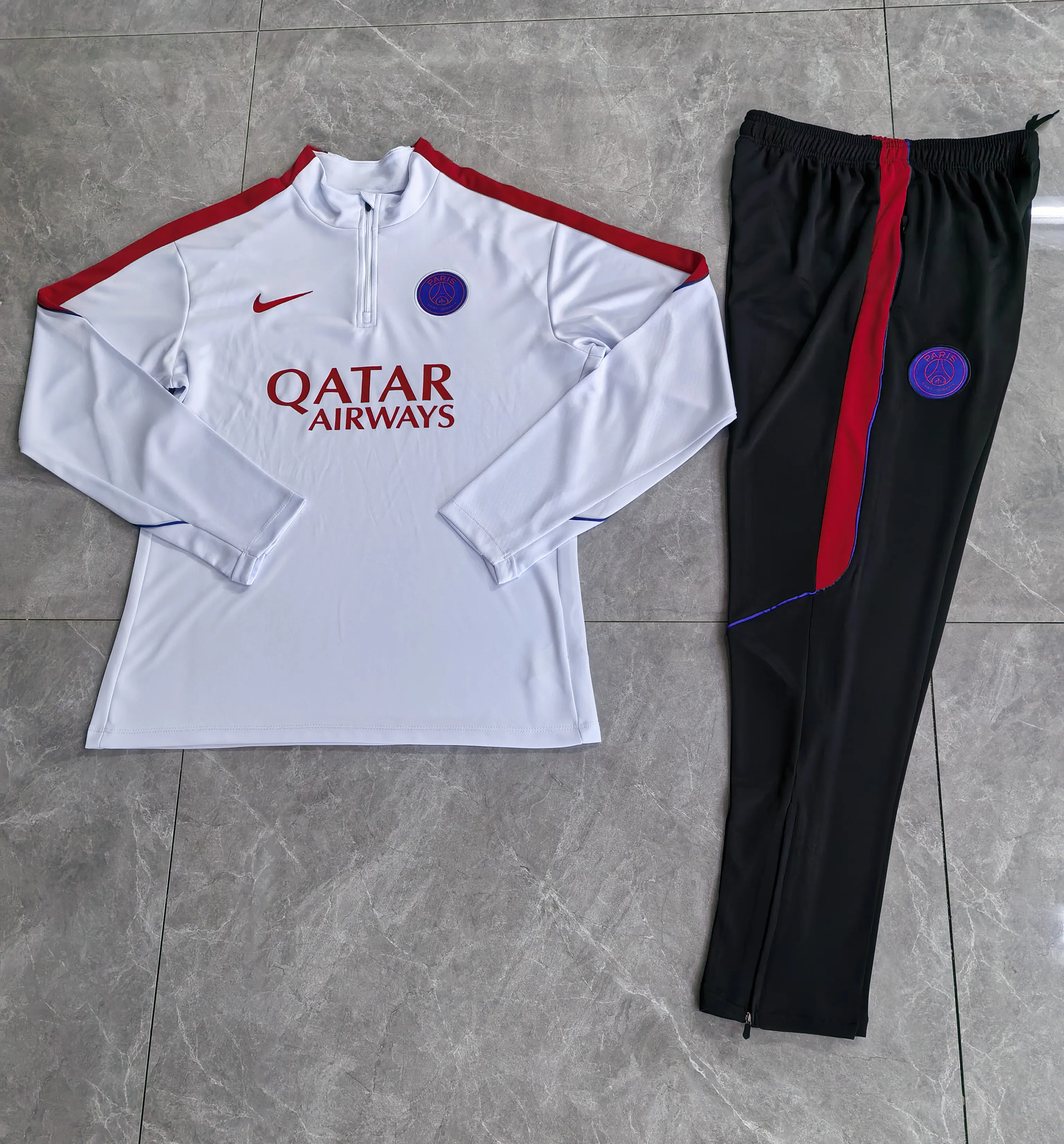 2026/2027 Psg Paris Saint-Germain Half-Pull Белый With A Красный Chest Emblem Футбольная футболка Тайское качество 1:1 Набор — изображение 3