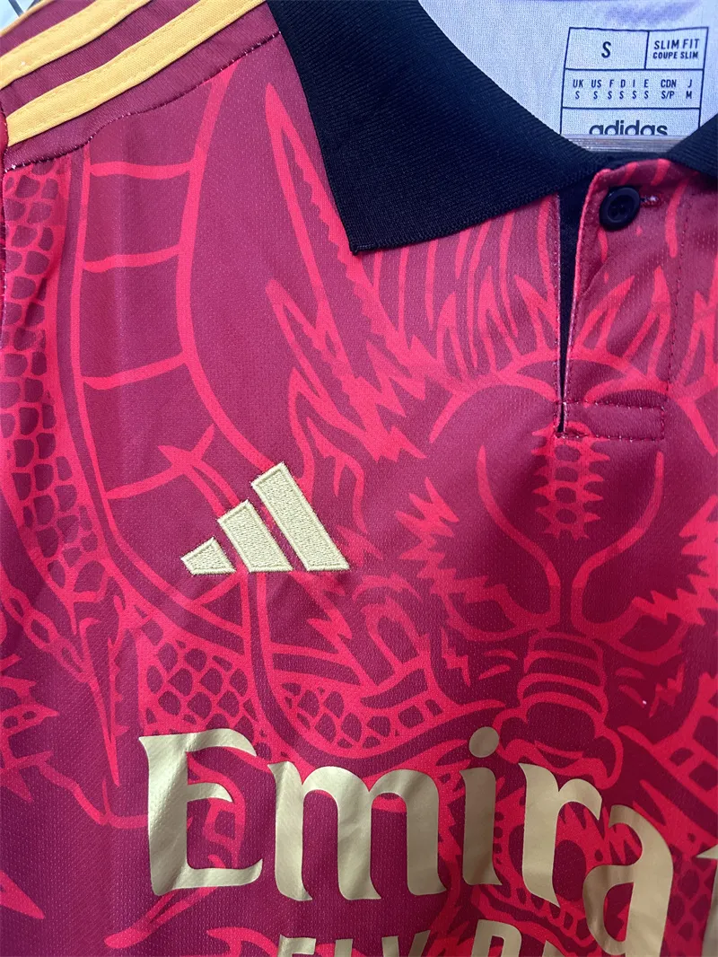 2024/2025 Real Madrid Rosso Dragon Edizione speciale Maglia Verde Qualità thai 1:1 - immagine 3