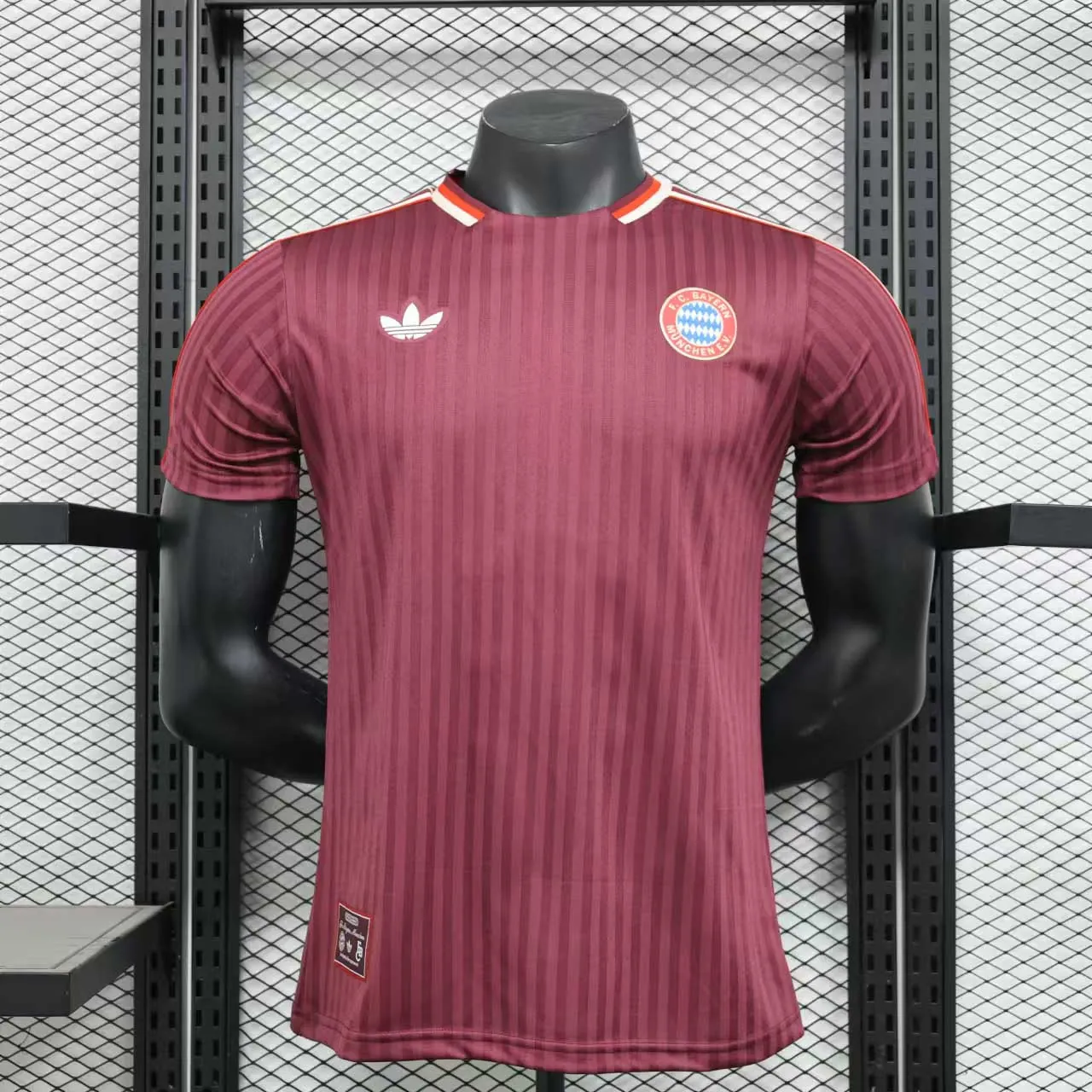 2025/2026 Oyuncu versiyonu Bayern Munich Özel sürüm Futbol forması 1:1 Tayland kalitesi