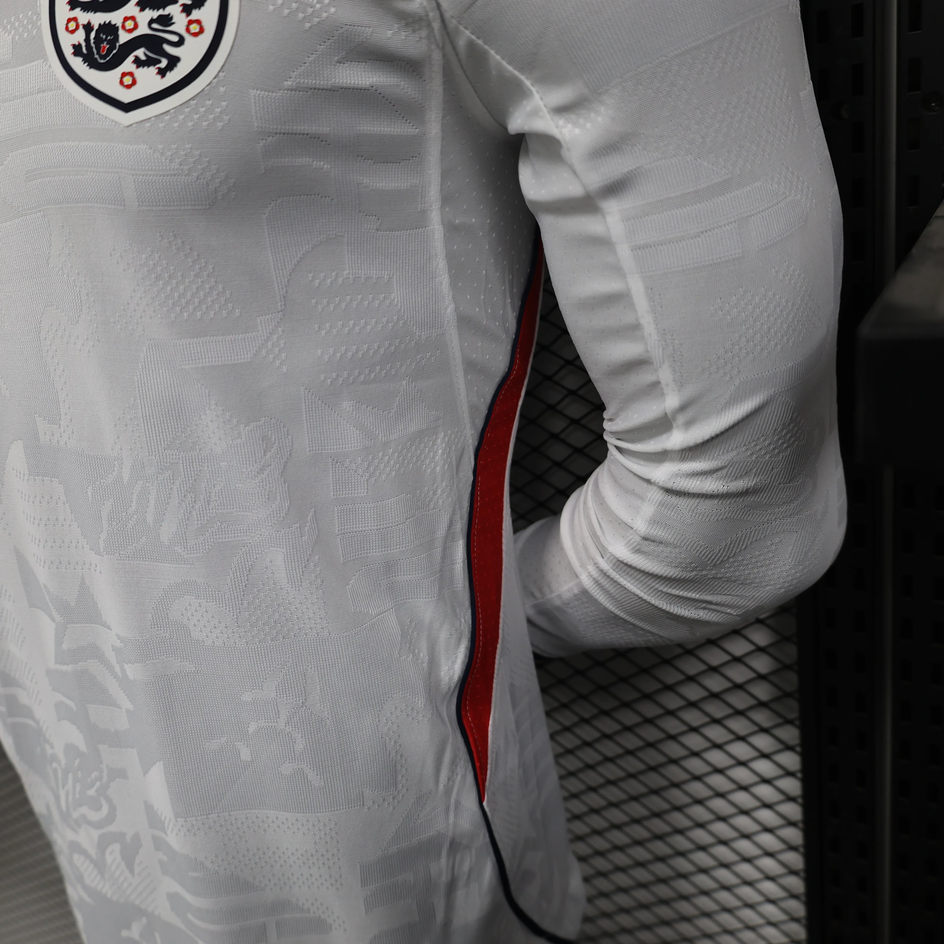 2026-2027 Long Sleeve Player Version England Home Football Jersey 1:1 Thai quality - Image 7