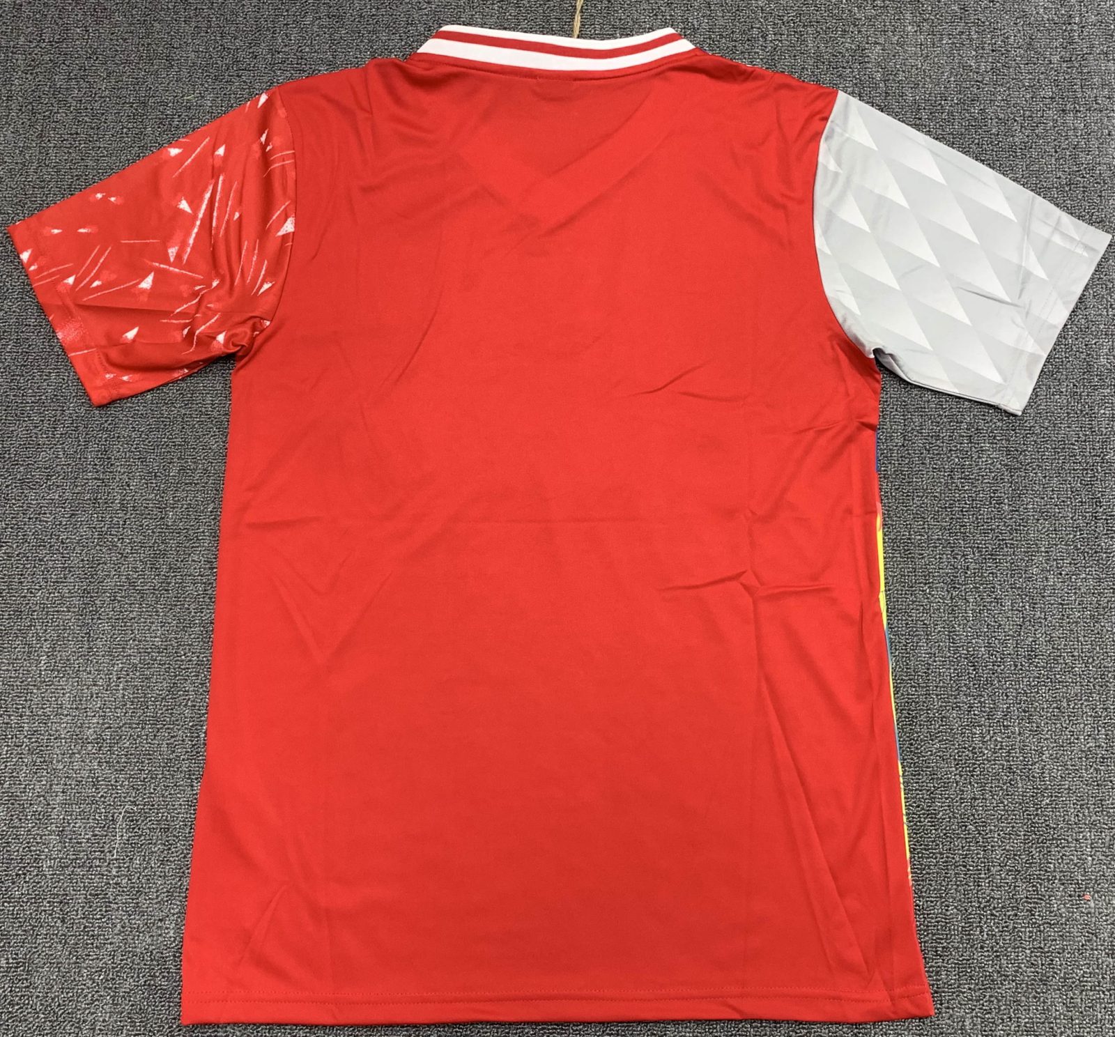 Retrô Liverpool Hybrid Edição comemorativa Camisa de futebol Qualidade tailandesa 1:1 - Image 3