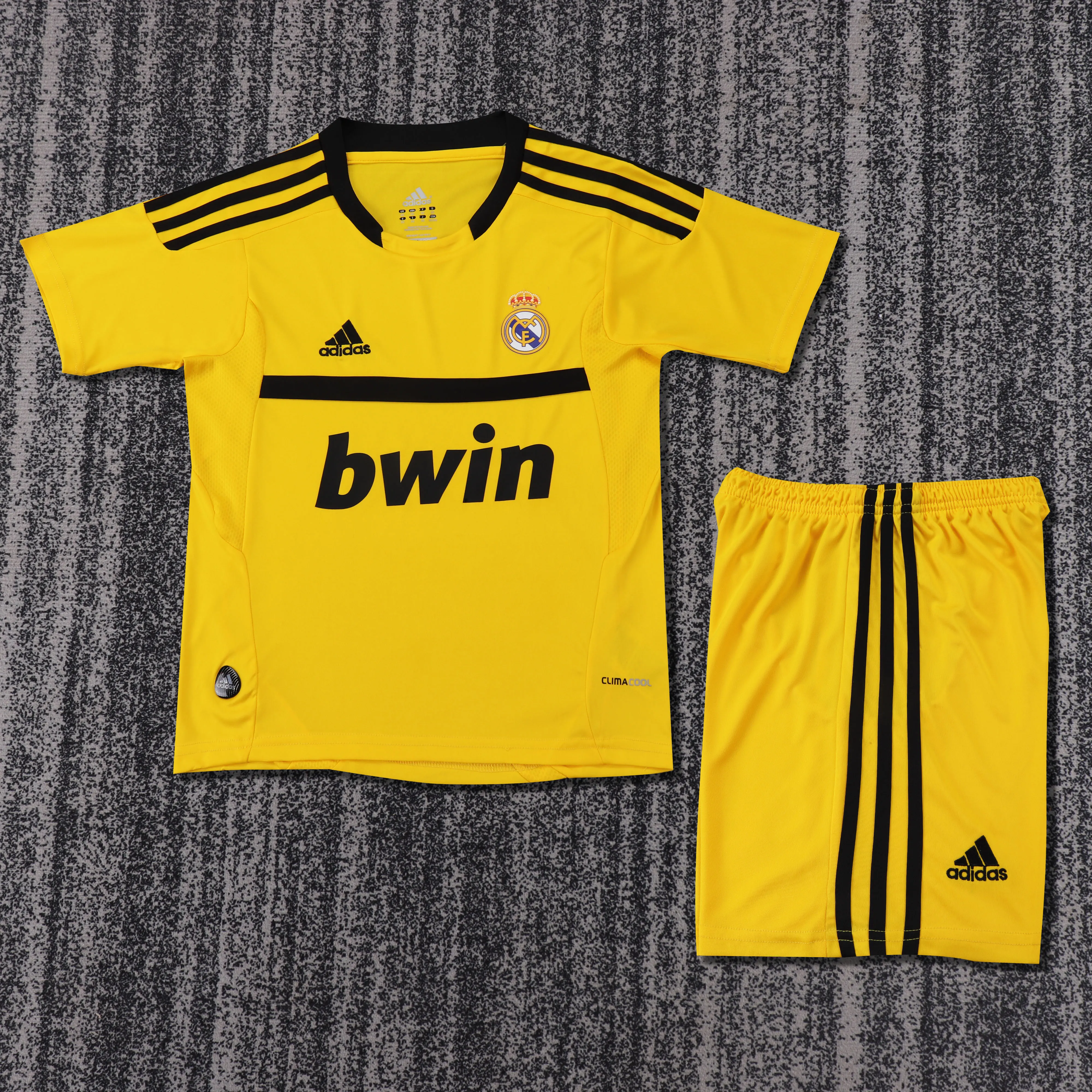 2011-2012 Retro Real Madrid Portiere Maglia da calcio Qualità thai 1:1 Taglia bambino
