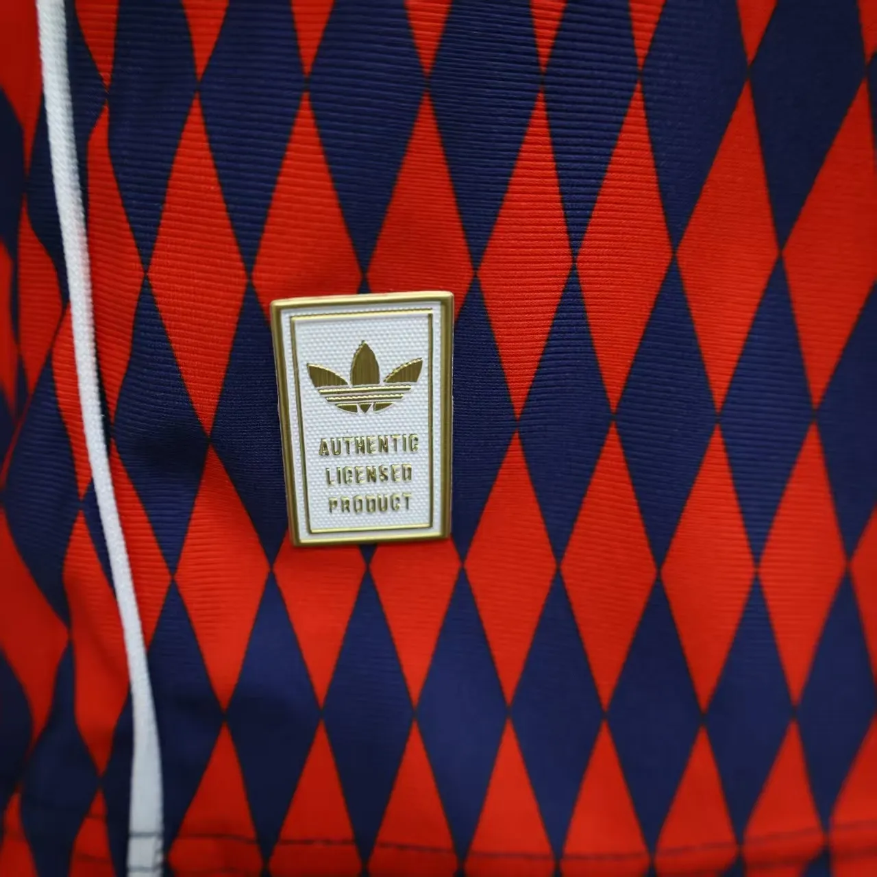 2025/2026 Versão jogador Bayern Munich Edição especial 02 Camisa de futebol Qualidade tailandesa 1:1 - Image 9
