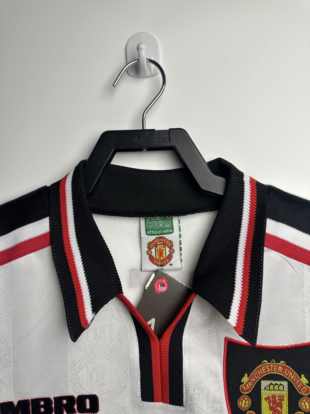 1998-1999 Retrô Manga longa Manchester United Fora Branco Camisa de futebol Qualidade tailandesa 1:1 - Image 4