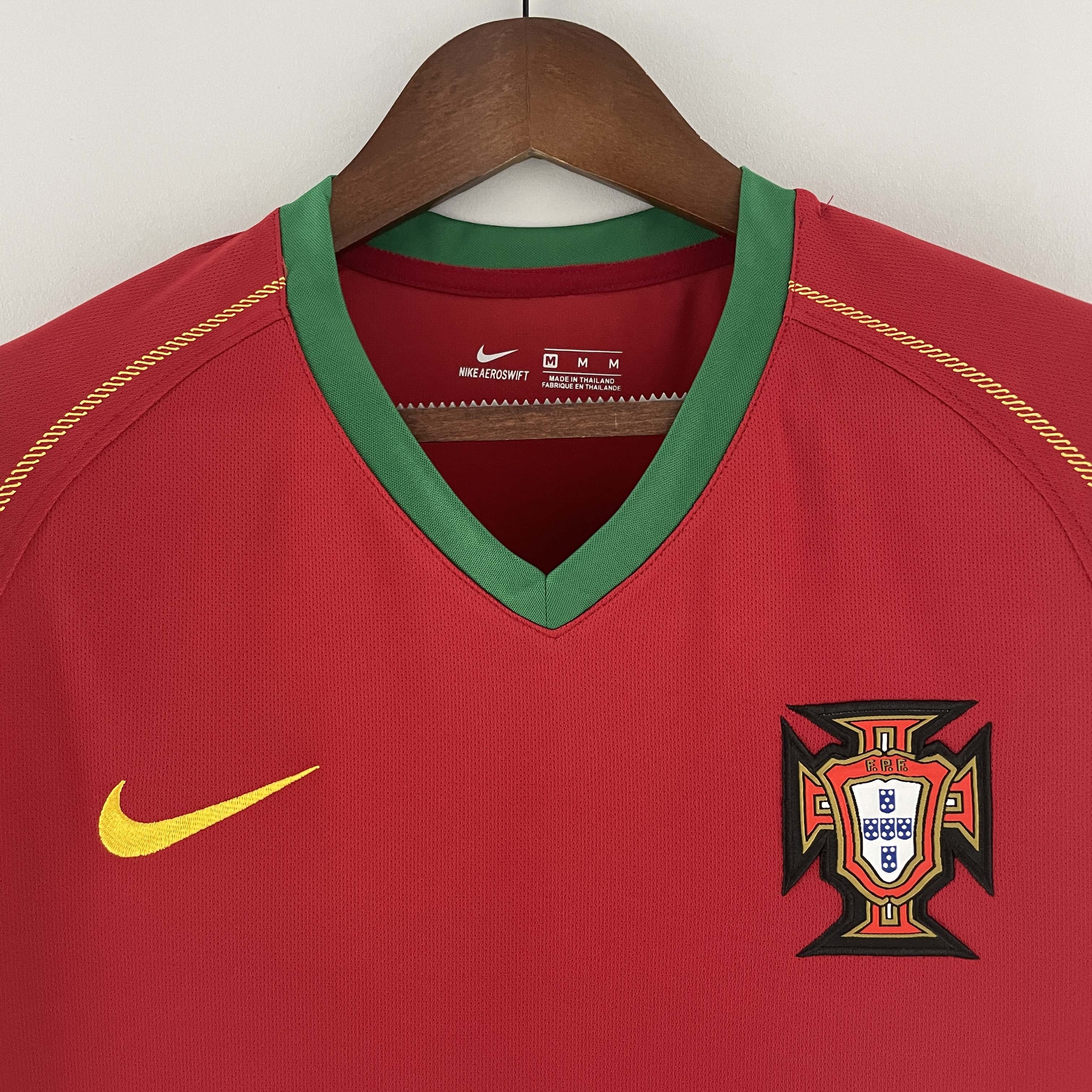 2006 Retro Portekiz İç saha Futbol forması 1:1 Tayland kalitesi - Görsel 3