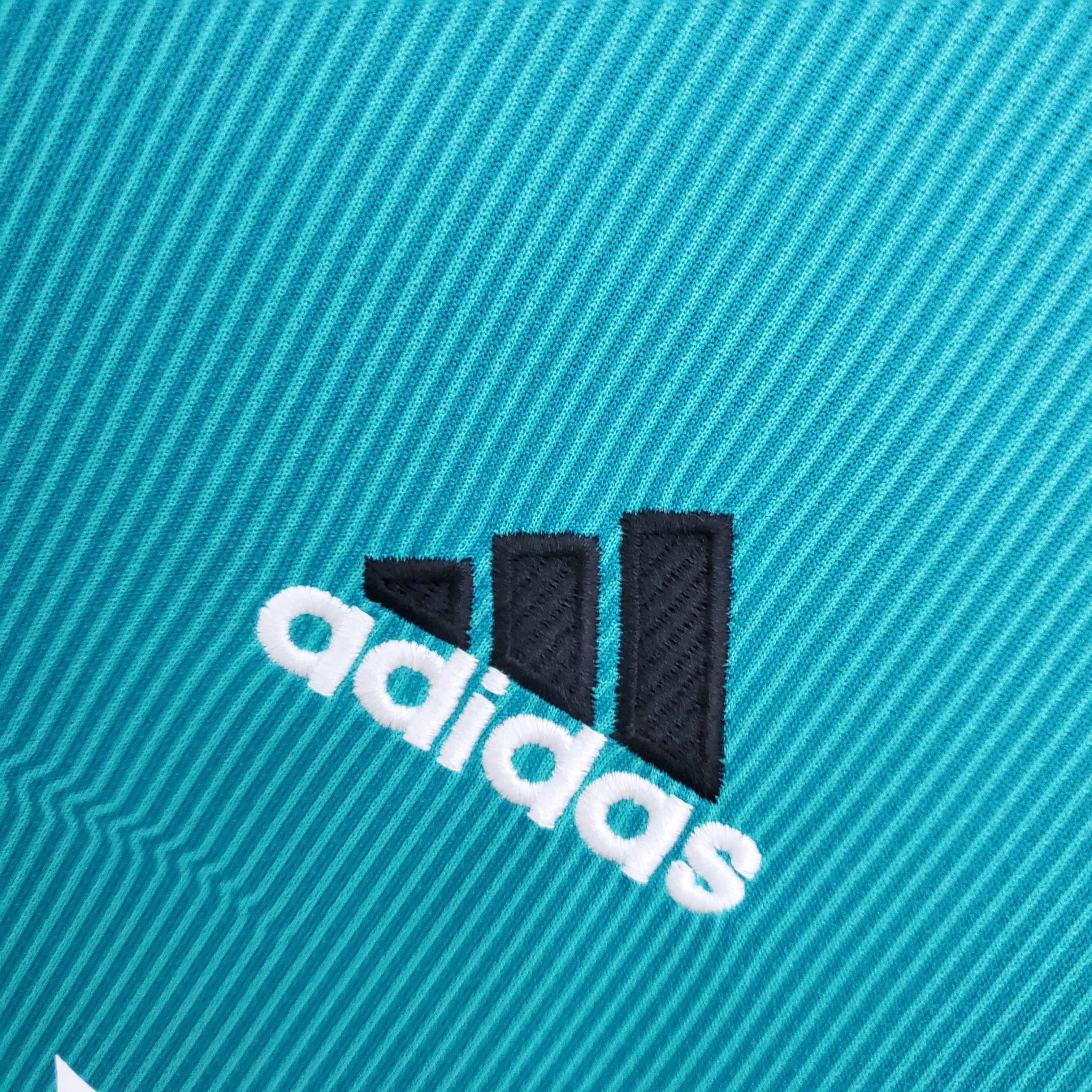 2021/2022 Real Madrid Fußballtrikot Drittes Auswärts – Bild 4