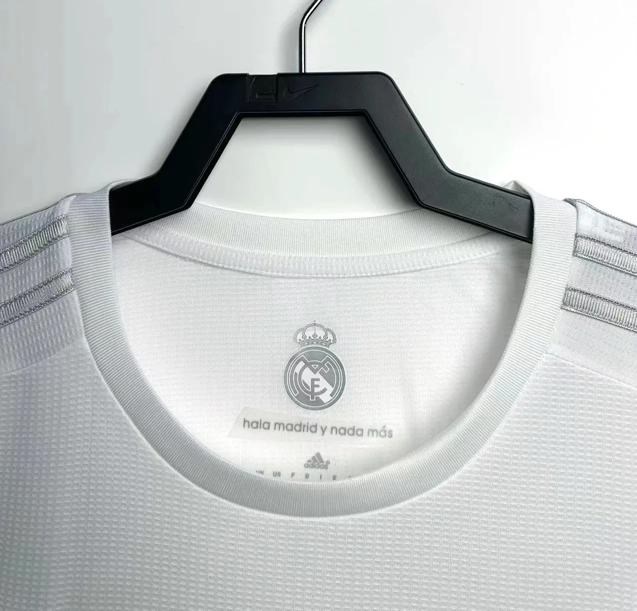 2015/2016 Retro Real Madrid Thuis Voetbalshirt 1:1 Thaise kwaliteit - Afbeelding 3
