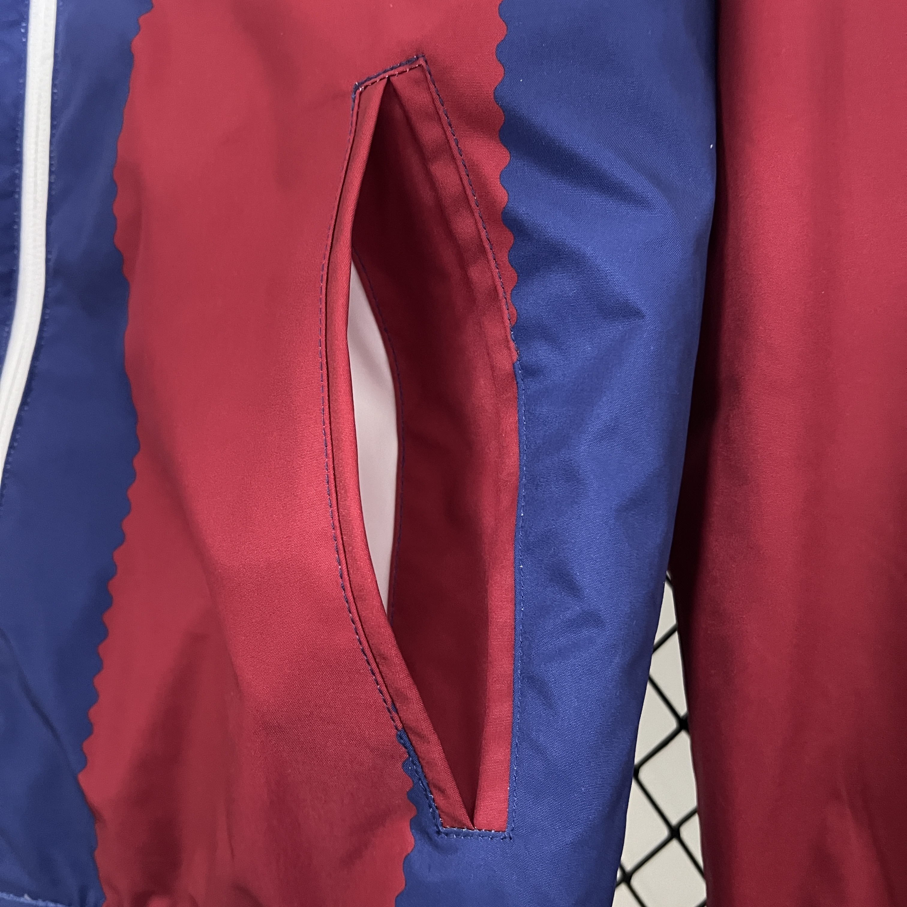 2025/2026 Barcelona Réversible Coupe-vent Maillot de football Qualité thaï 1:1 04 – Image 12