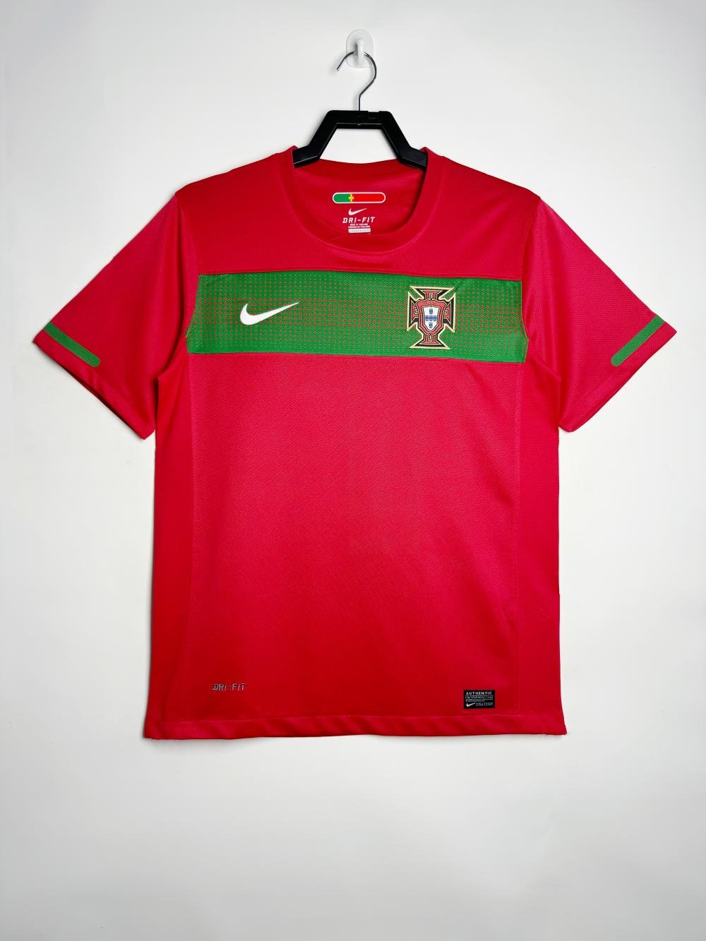 2010 Retrô Portugal Casa Camisa de futebol Qualidade tailandesa 1:1