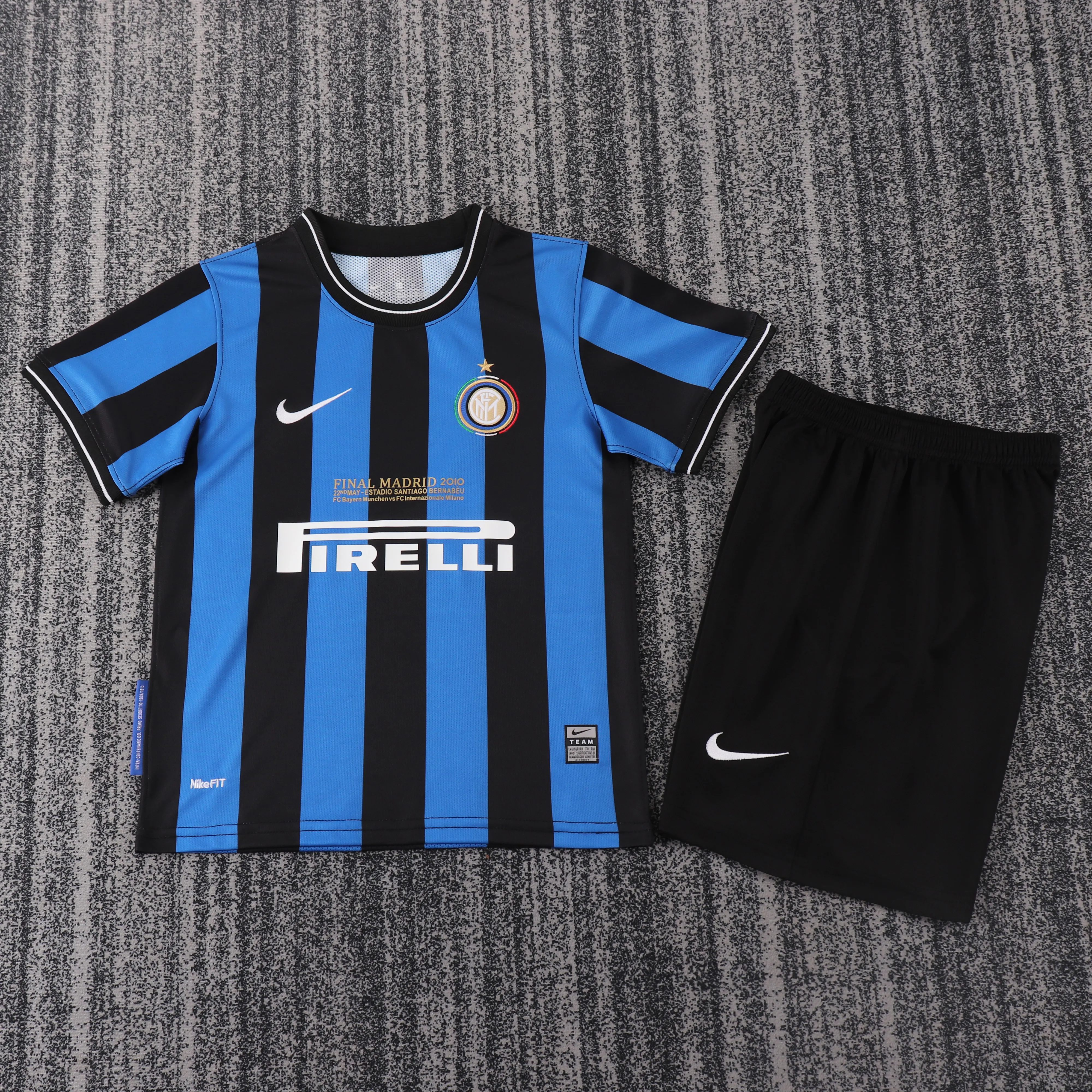 2009-2010 Ретро Inter Milan Домашняя Футбольная футболка Тайское качество 1:1 Детский размер