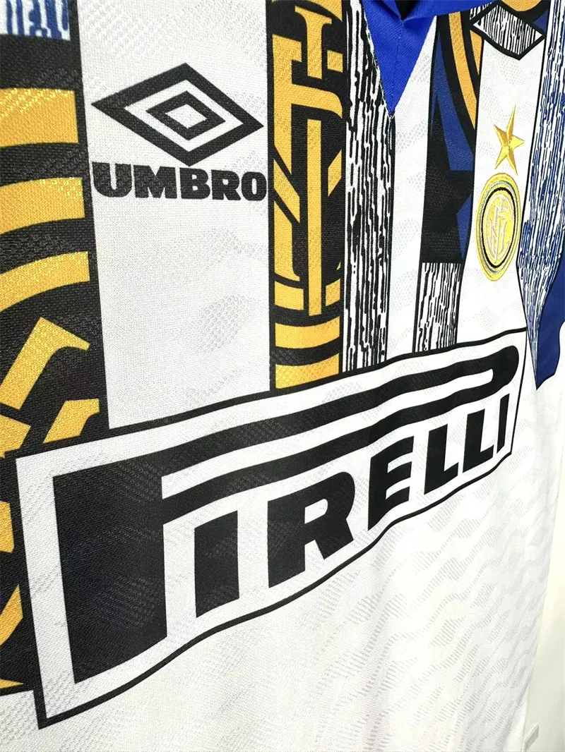1995/1996 Retro Inter Milan Away Football Jersey 1:1 Thai Quality - Image 4