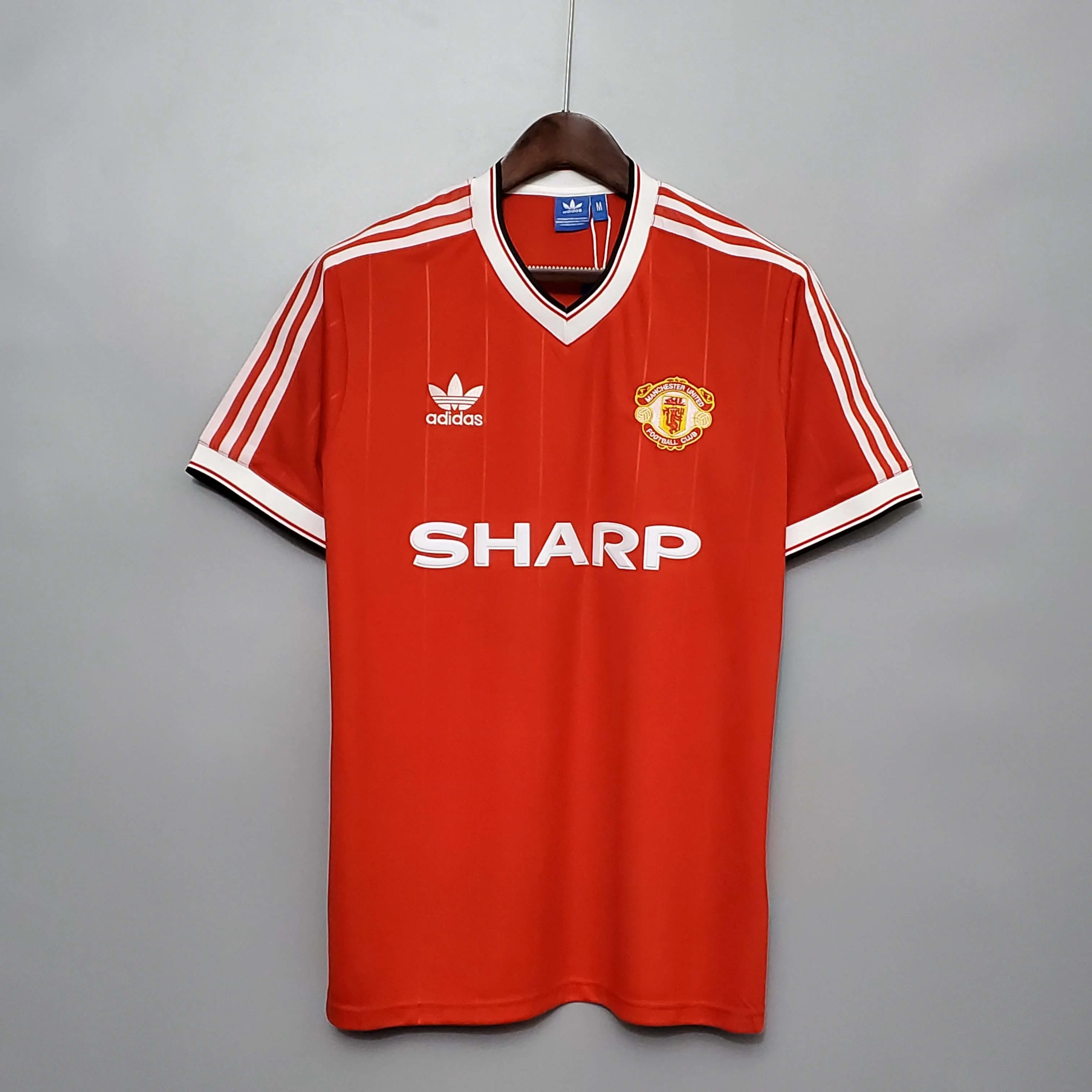 1983/1984 Retro Manchester United İç saha Futbol forması 1:1 Tayland kalitesi