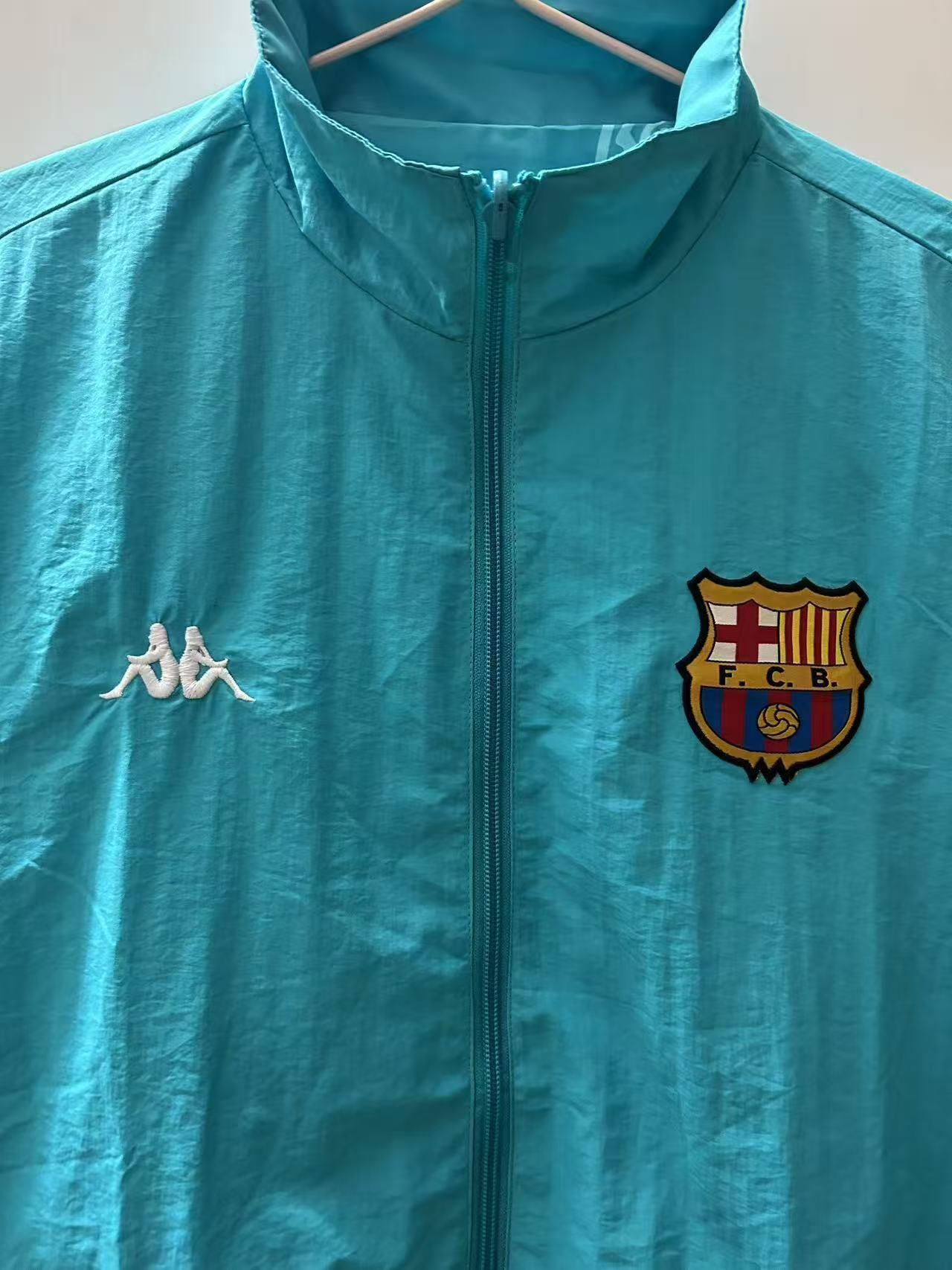 2025/2026 Barcelona Wendbar Windjacke Fußballtrikot 1:1 Thai-Qualität 03 – Bild 8