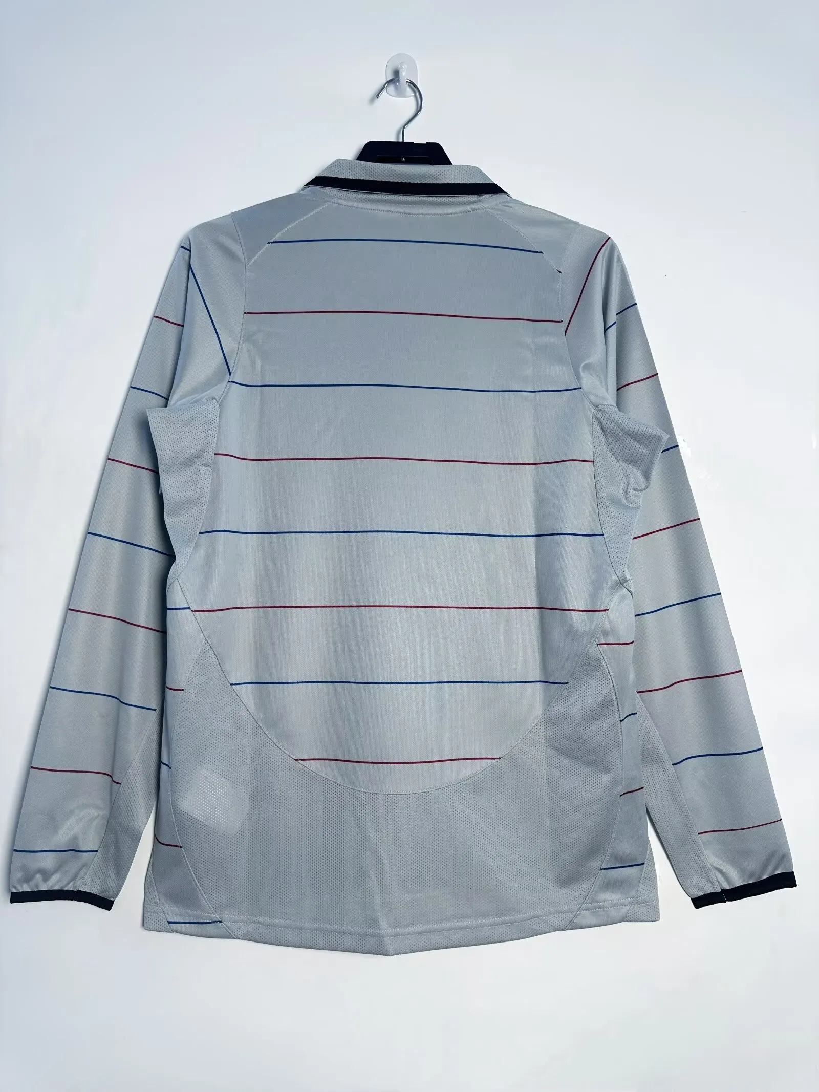 2003/2004 Retro Barcelona Long Sleeves Away Football Shirt 1:1 Thai Quality - Image 2