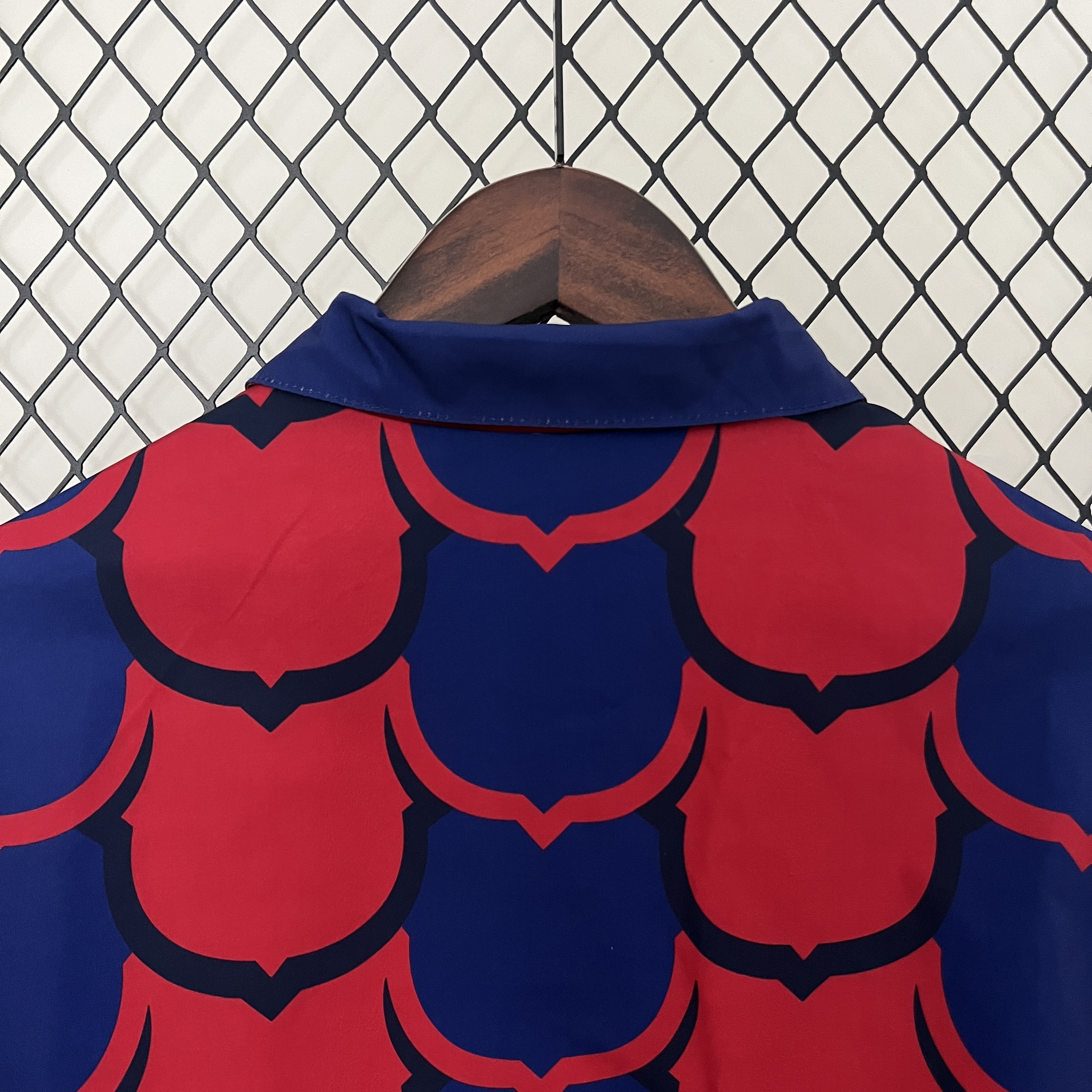 2025/2026 Barcelona Wendbar Windjacke Fußballtrikot 1:1 Thai-Qualität 06 – Bild 5