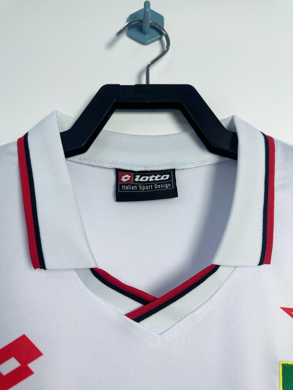 1993/1994 Retrô AC Milan Fora Camisa de futebol Qualidade tailandesa 1:1 - Image 3