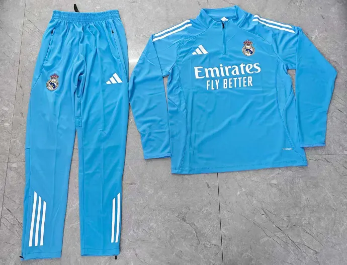 2025/2026 Real Madrid light Blu Tuta mezza zip Maglia da calcio Qualità thai 1:1 Set 02 - immagine 2