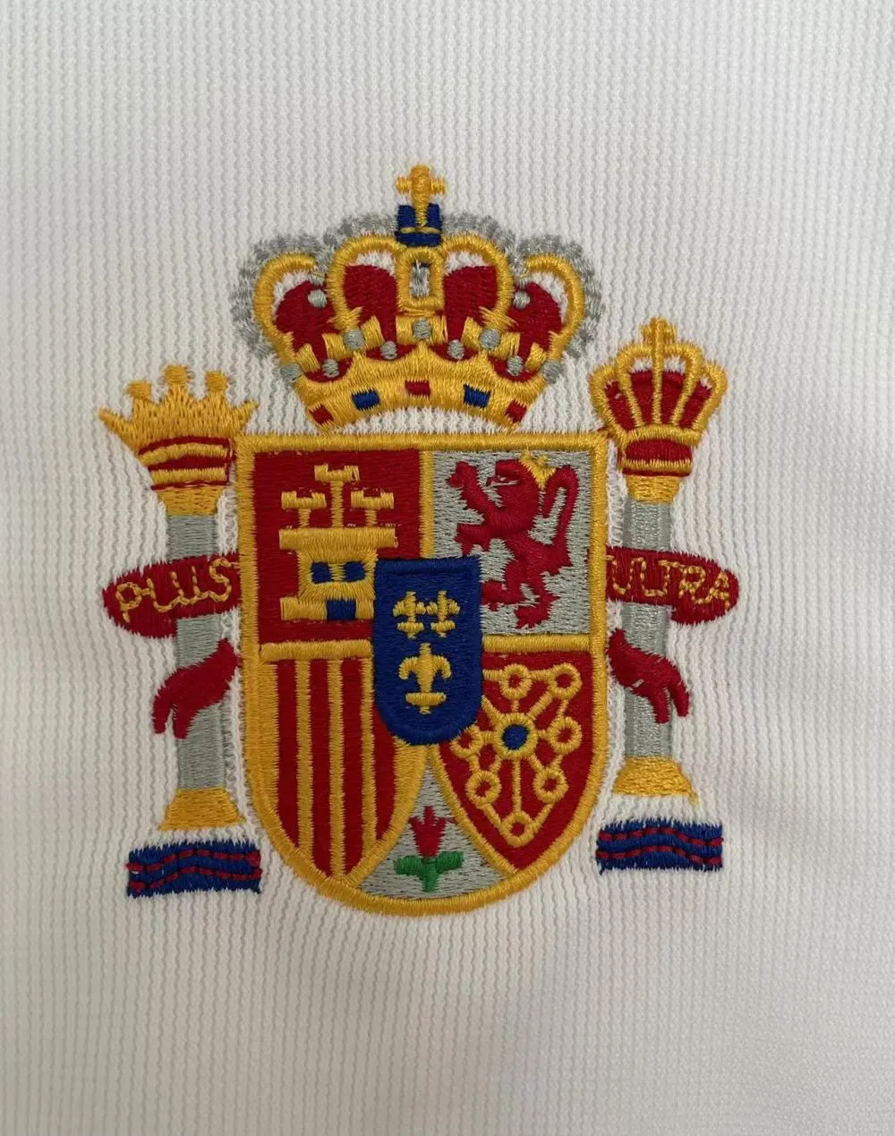 2000 Retro Spain Away Soccer Shirt 1:1 Thai Quality - Image 4