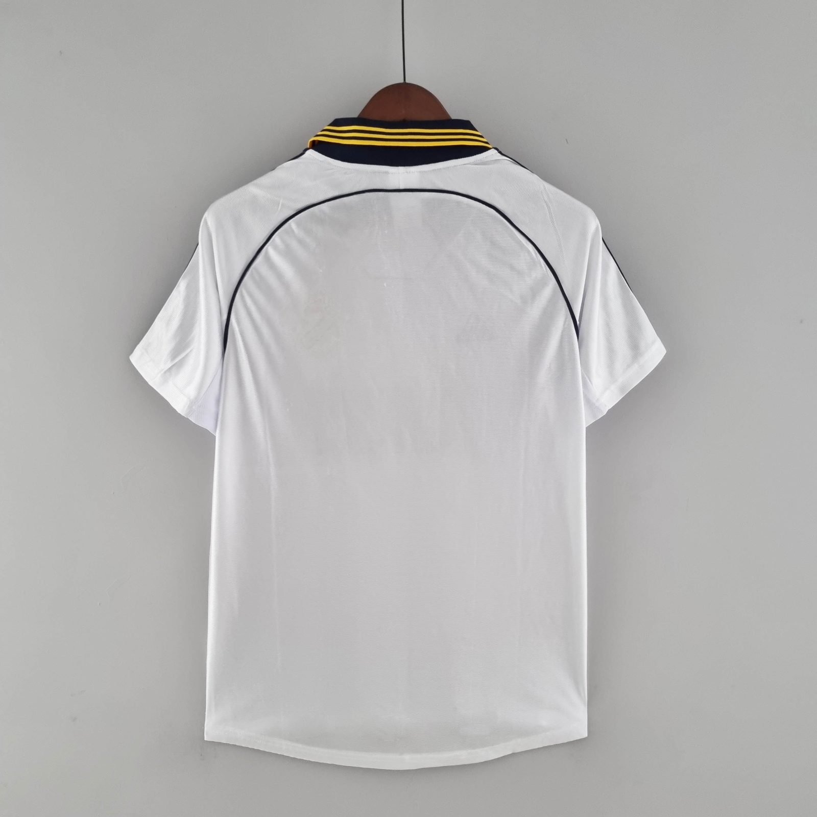 1998/2000 Retro Real Madrid Home - Image 3