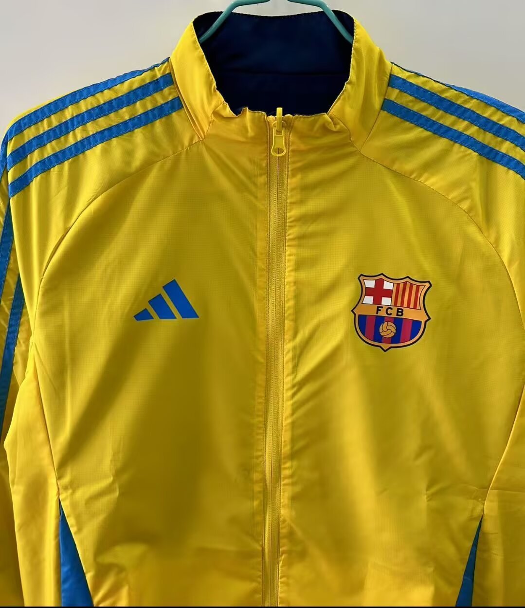 2025/2026 Barcelona Reversible Chaqueta cortavientos Amarillo y Azul Camiseta de fútbol Calidad tailandesa 1:1 - Imagen 4