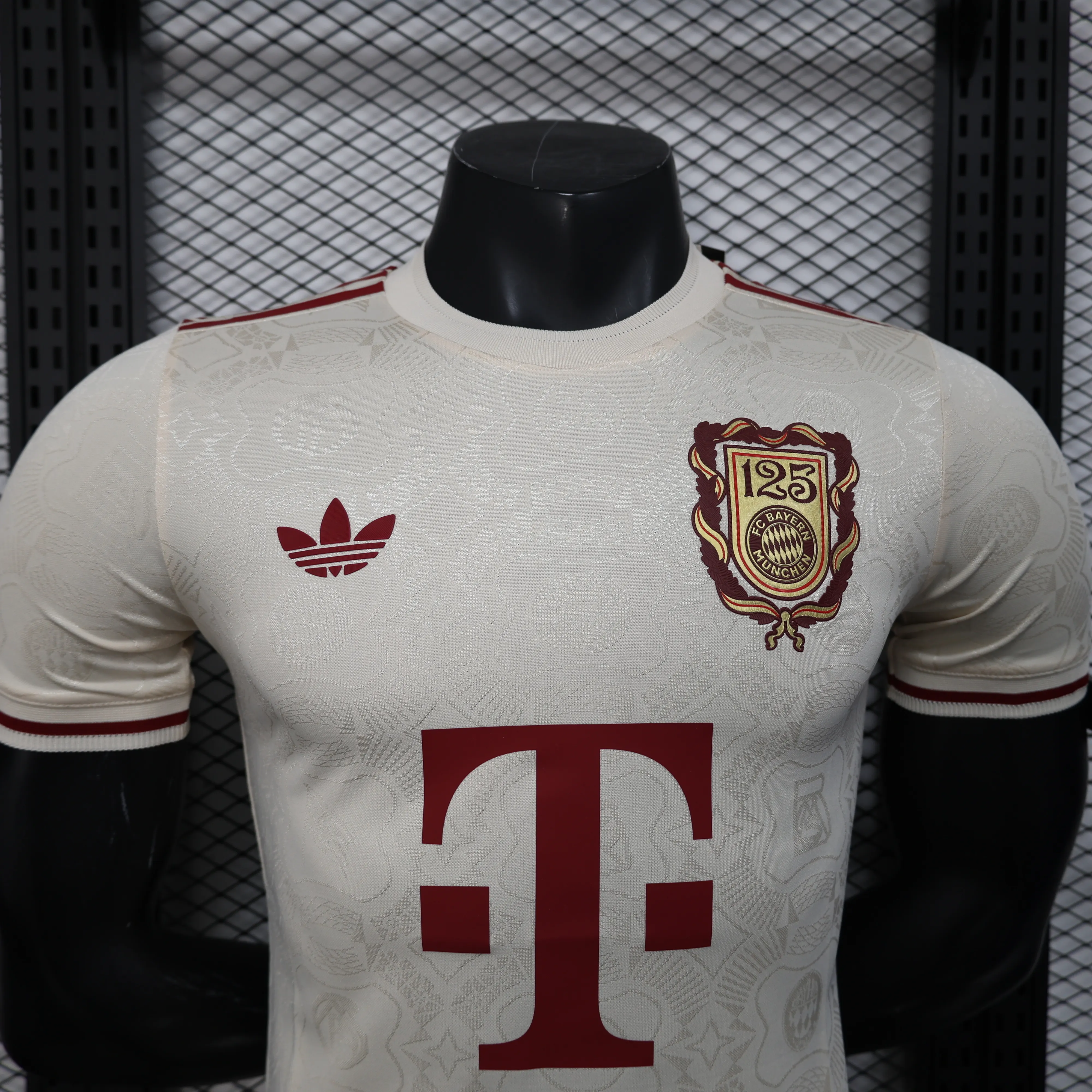 2025/2026 Oyuncu versiyonu Bayern Munich 125th Yıl dönümü sürümü Apricot Futbol forması 1:1 Tayland kalitesi - Görsel 3