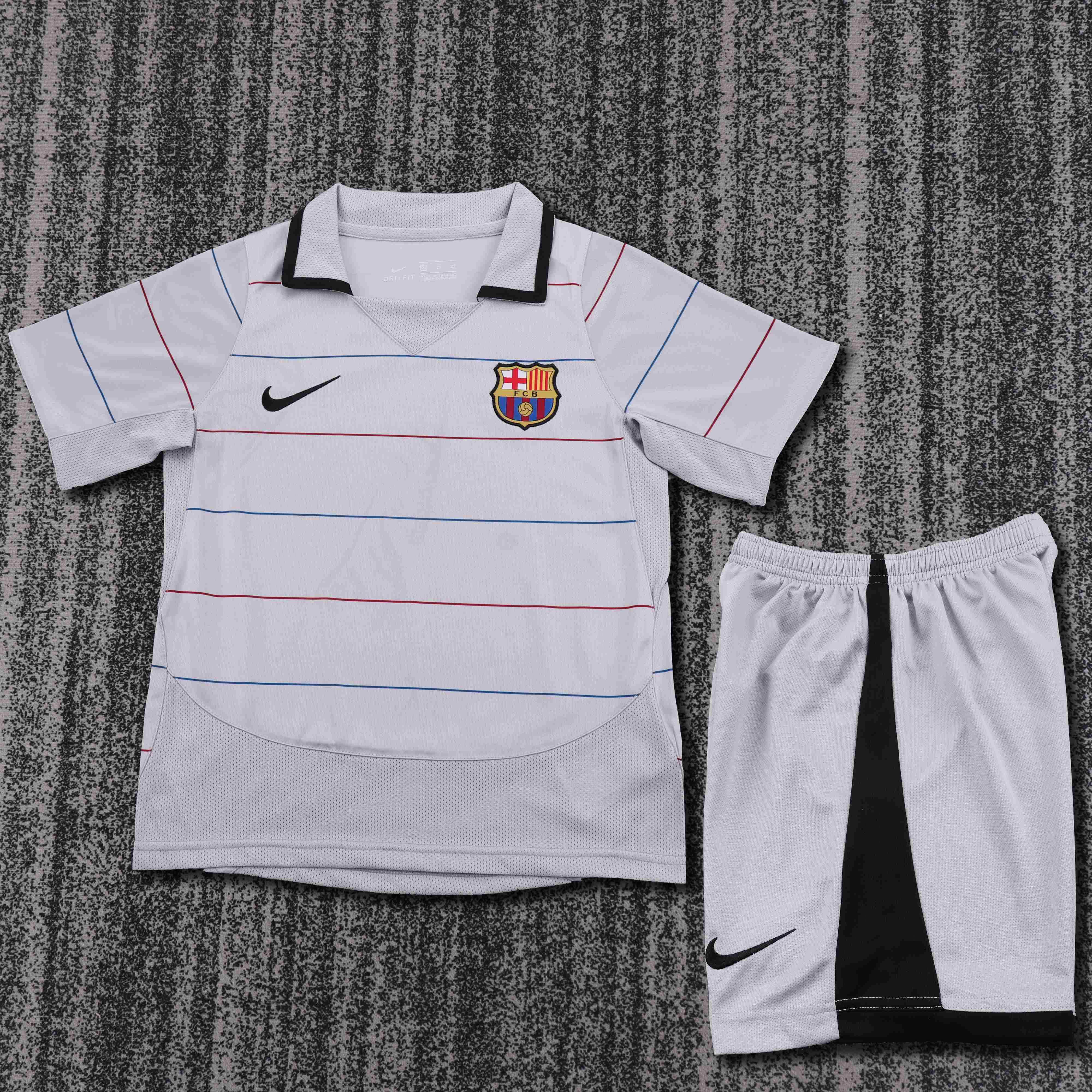 2003-2004 Retrô Barcelona Fora Camisa de futebol Qualidade tailandesa 1:1 Tamanho infantil
