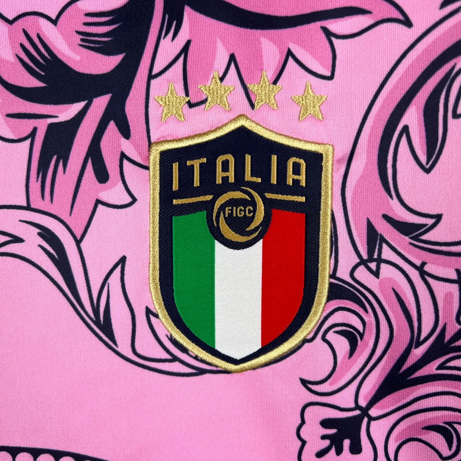 2024-2025 İtalya Özel sürüm Pembe Futbol Forma - Görsel 5