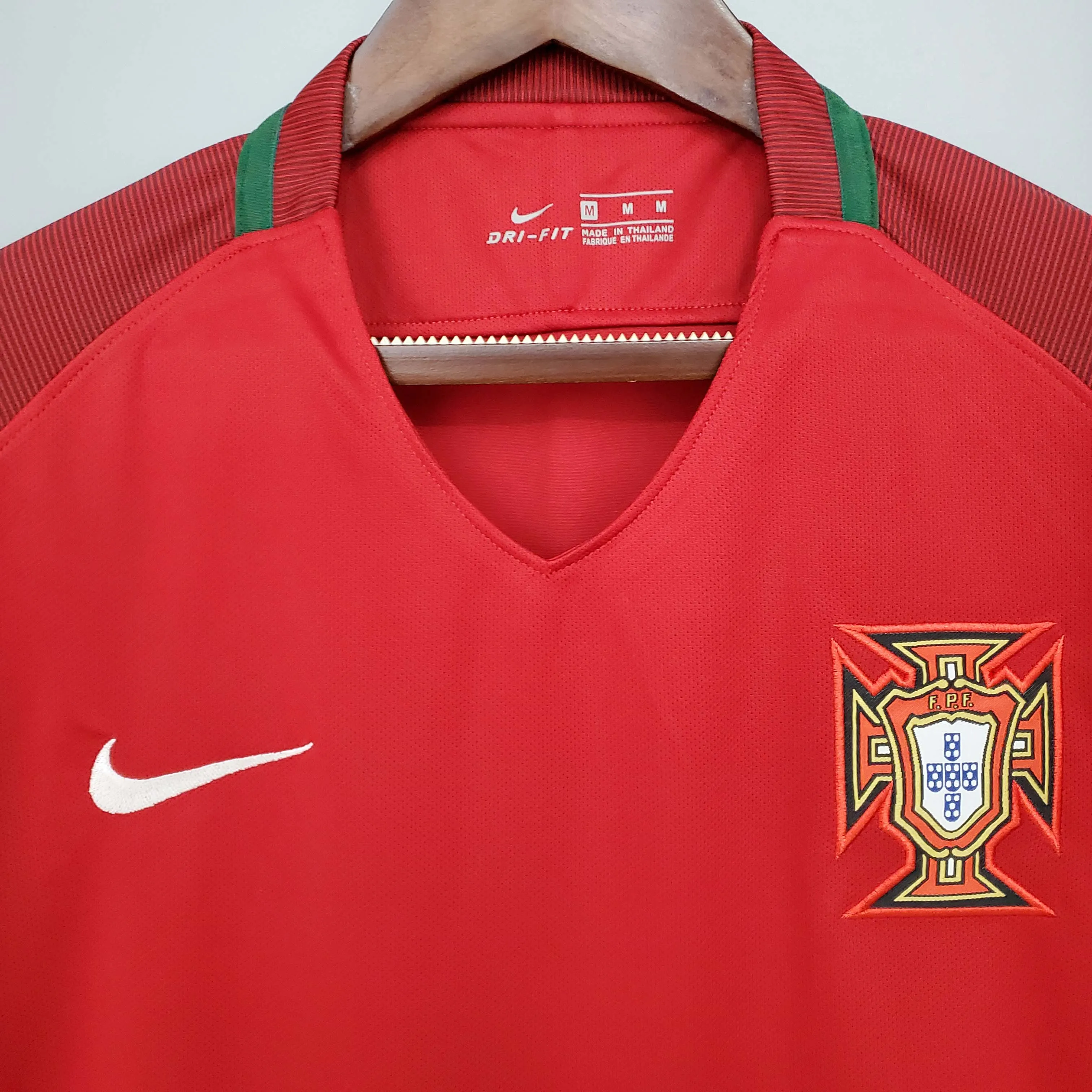 2016 Retro Portugalia Domowa Koszulka piłkarska Jakość tajska 1:1 - obrazek 3