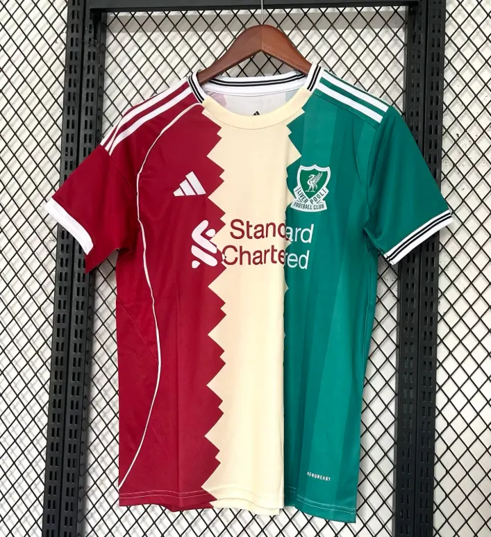 2025/2026 Liverpool Three colors Training Kleidung Fußballtrikot 1:1 Thai-Qualität