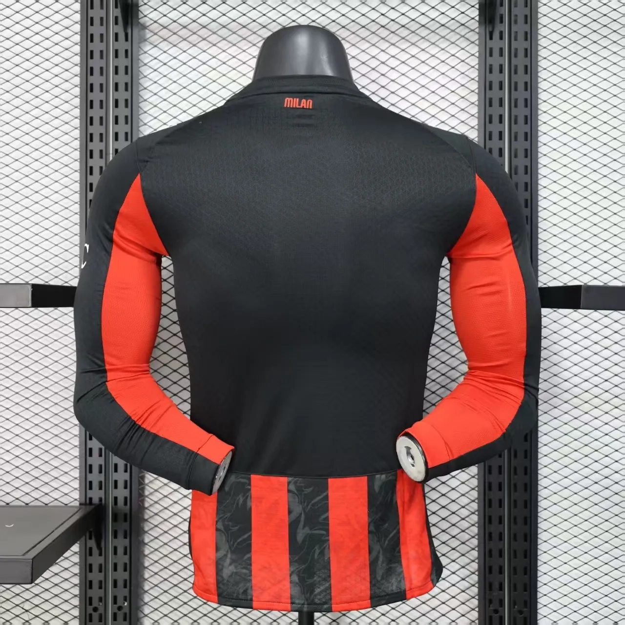 2025/2026 Player Version AC Milan Home Long Sleeve Football Shirt 1:1 Thai Quality - Image 2