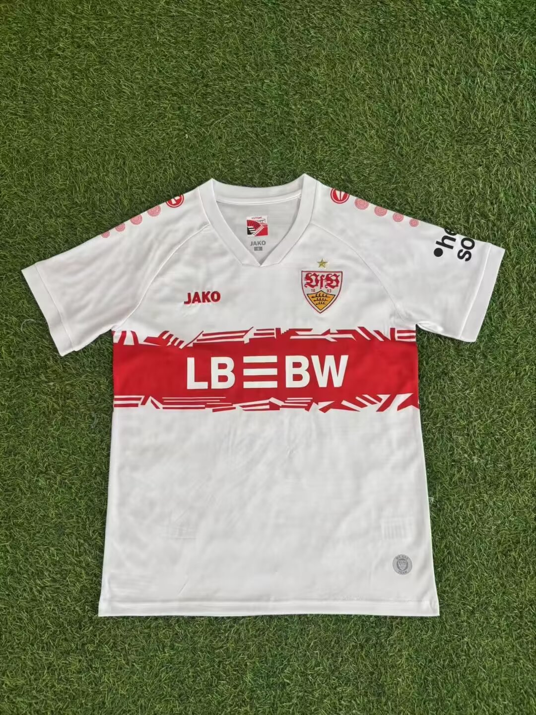 2025/2026 VfB Stuttgart İç saha Futbol forması 1:1 Tayland kalitesi