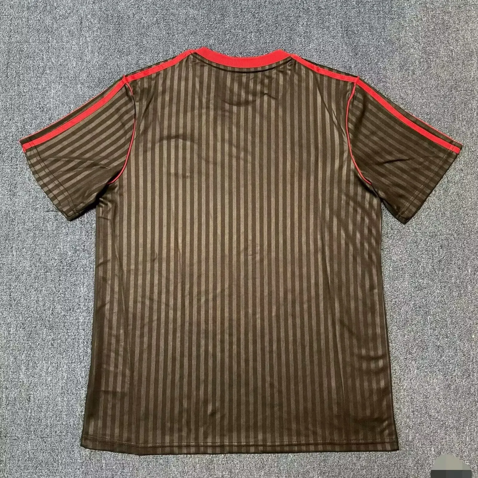 2025/2026 Manchester United Edição especial 02 Camisa de futebol Qualidade tailandesa 1:1 - Image 2