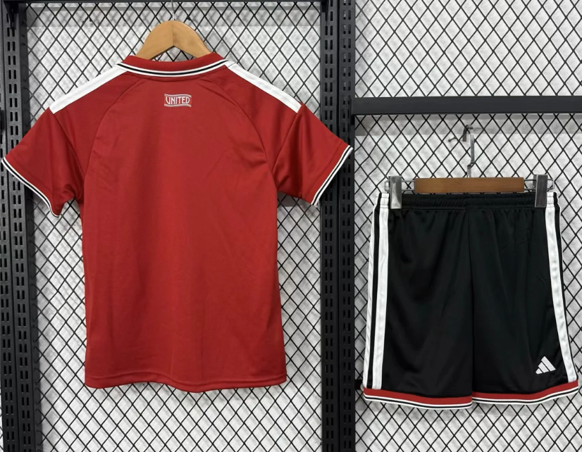 2026/2027 Manchester United Casa(Nero trousers) Maglia da calcio Qualità thai 1:1 Taglia bambino - immagine 2