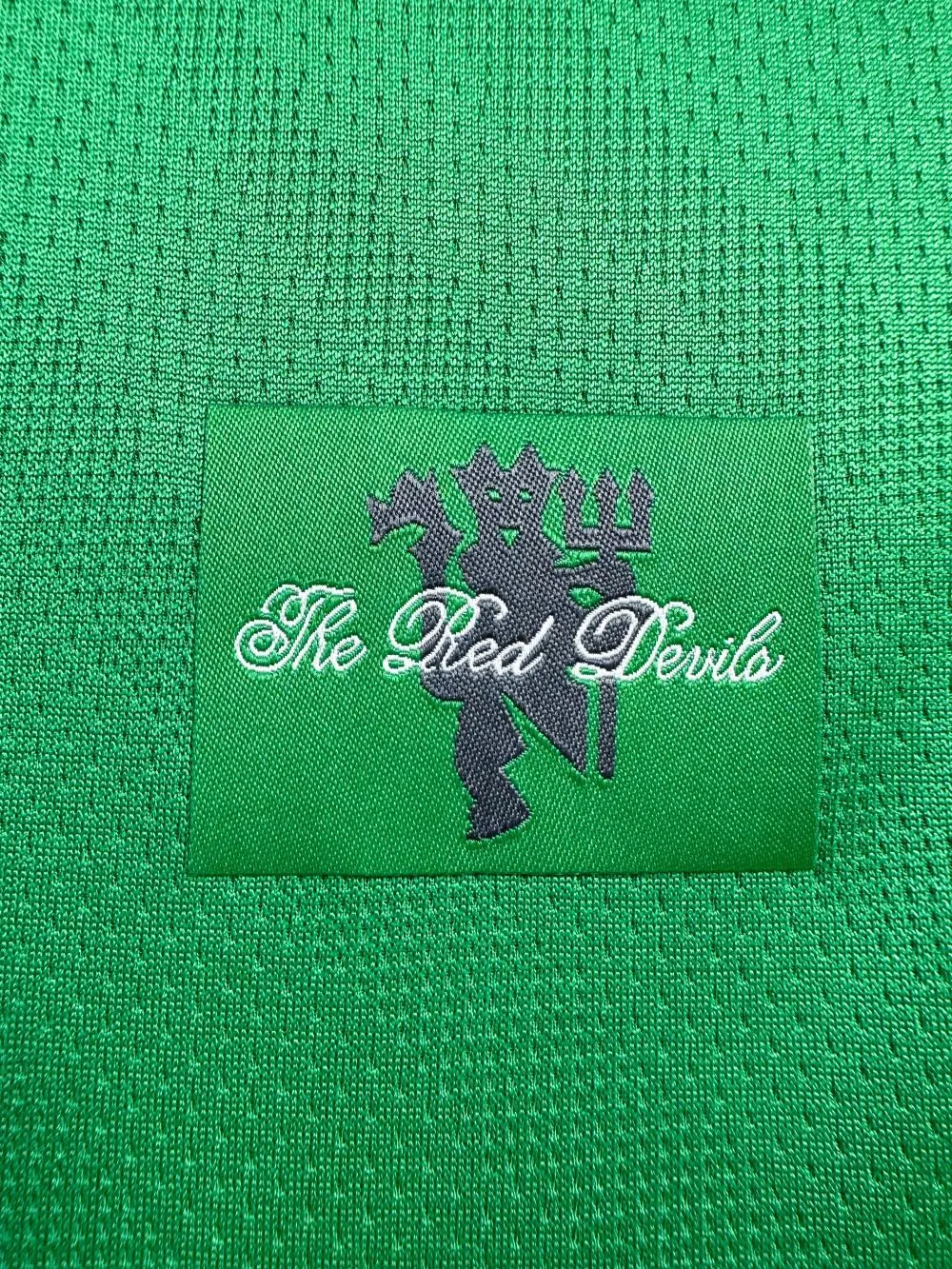2007/2008 Retro Manchester United Goalkeeper Green Football Shirt 1:1 Thai Quality - Image 10